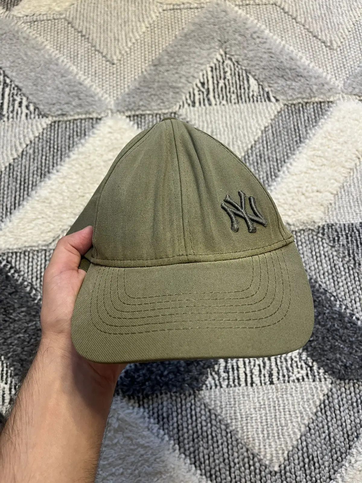 New York Yankees Vintage New York Yankees Y2K Cap Hat Size ONE SIZE - 1 Thumbnail