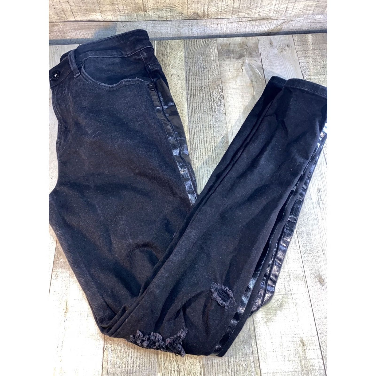Cult Of Individuality Cult of Individuality Jeans Men 34x32 Black Distressed Tapered Color Black Mens Jeans 34x32 Size US 34 / EU 50 - 2 Thumbnail