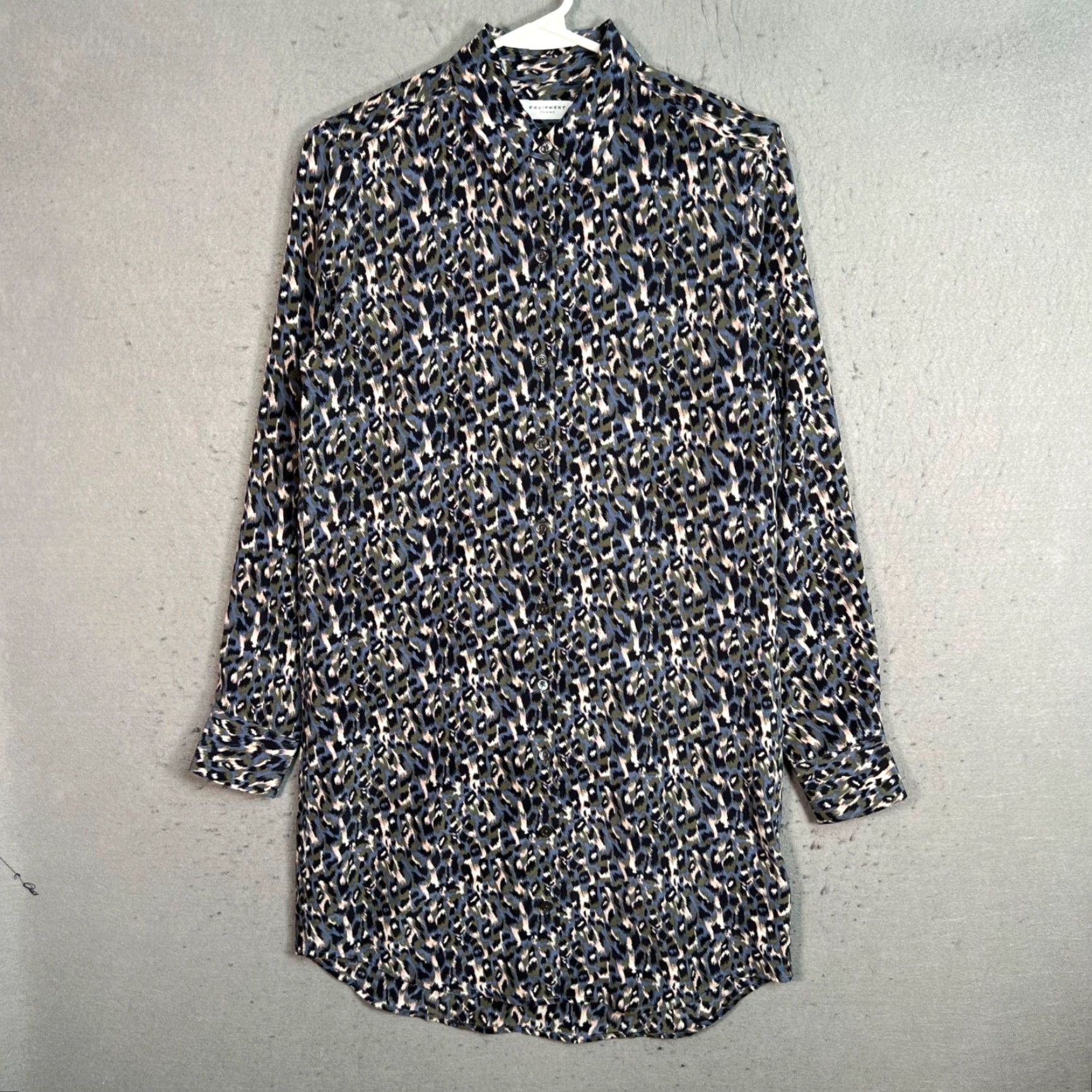 Equipment VINTAGE Equipment Silk Shirt Dress Long Sleeve Collared Button Front Animal Print XXS Women’s Blue - Equipment Shirt Dress Animals 90s Size XXS / US 00 / IT 34 - 2 Thumbnail