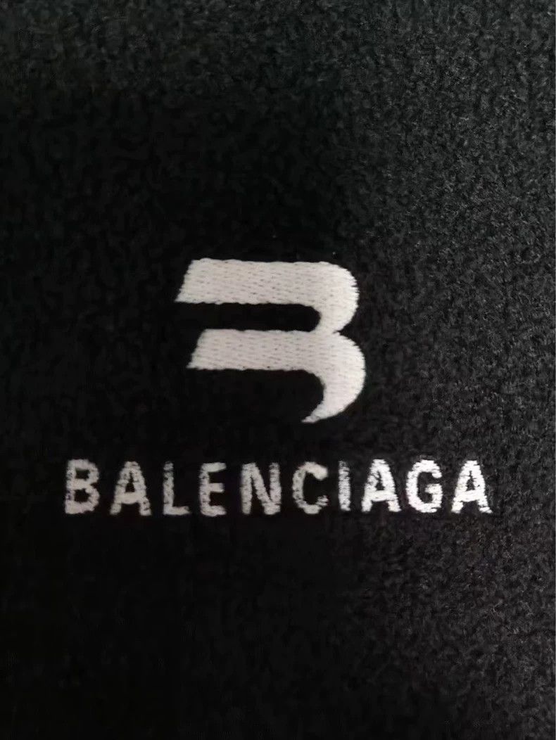 Balenciaga Balenciaga Coral Fleece Polar Fleece Sporty Double Hook Em Size US S / EU 44-46 / 1 - 3 Thumbnail