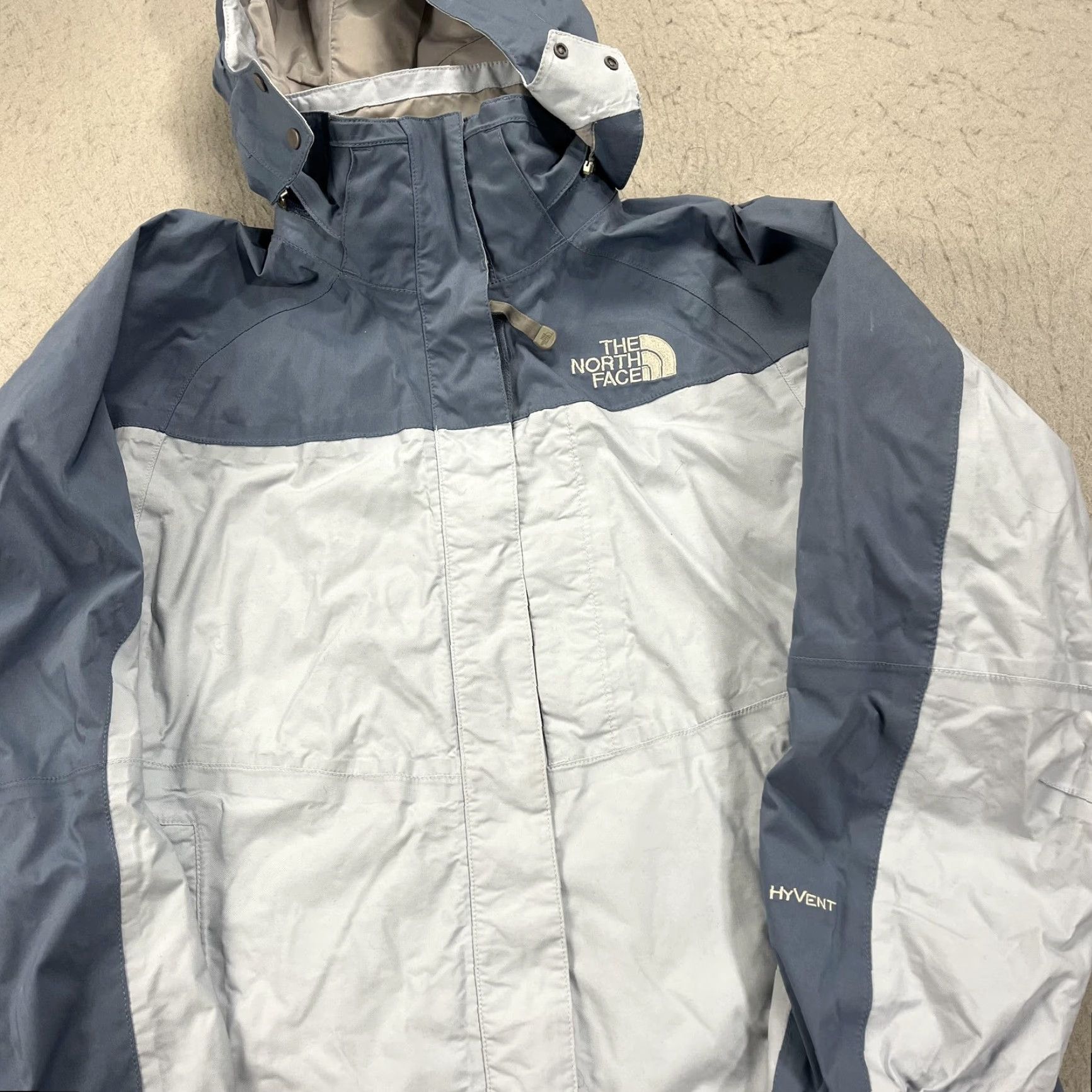 The North Face The North Face Jacket Womens Small Gray HyVent Hooded Waterproof Ski Rain Size S / US 4 / IT 40 - 3 Thumbnail