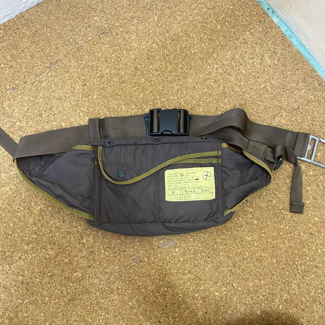 Japanese Brand TOUGH JEANSMITH crossbody waist multi pocket military bag Size ONE SIZE - 2 Thumbnail