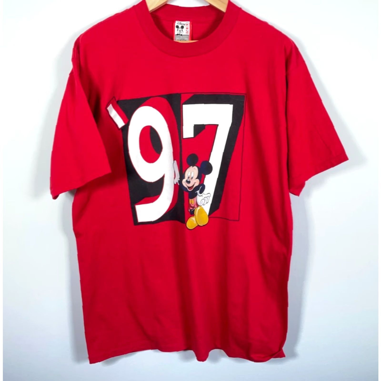 Disney VINTAGE Disney T-Shirt Mickey Mouse Adult XL Red 90s Cartoon Retro Walt Disney World Disney Designs tag 1997 Men Large Size US L / EU 52-54 / 3 - 2 Thumbnail