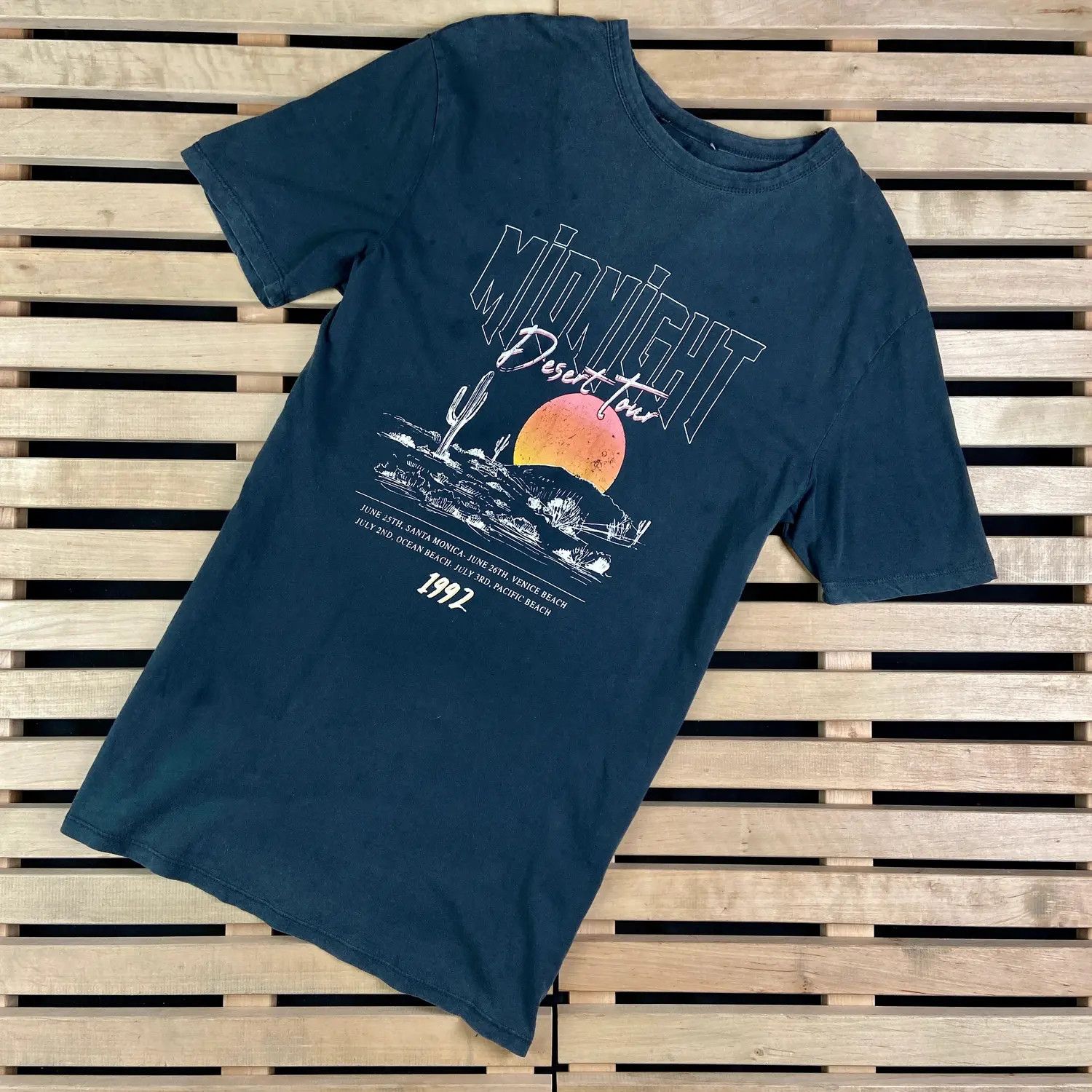 Band Tees Mens Vintage T Shirt Midnight Desert Tour Size M Size US M / EU 48-50 / 2 - 1 Thumbnail
