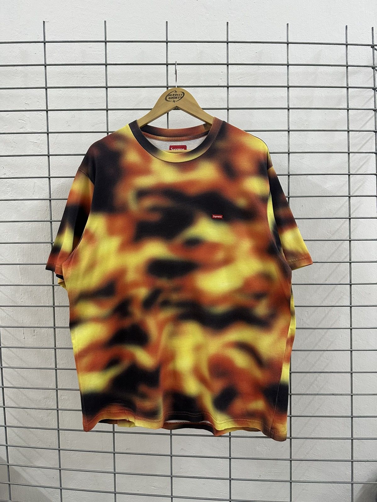 Supreme Rare And Beautiful Supreme SS23 Small Box Logo Flame Tee Size US L / EU 52-54 / 3 - 1 Thumbnail
