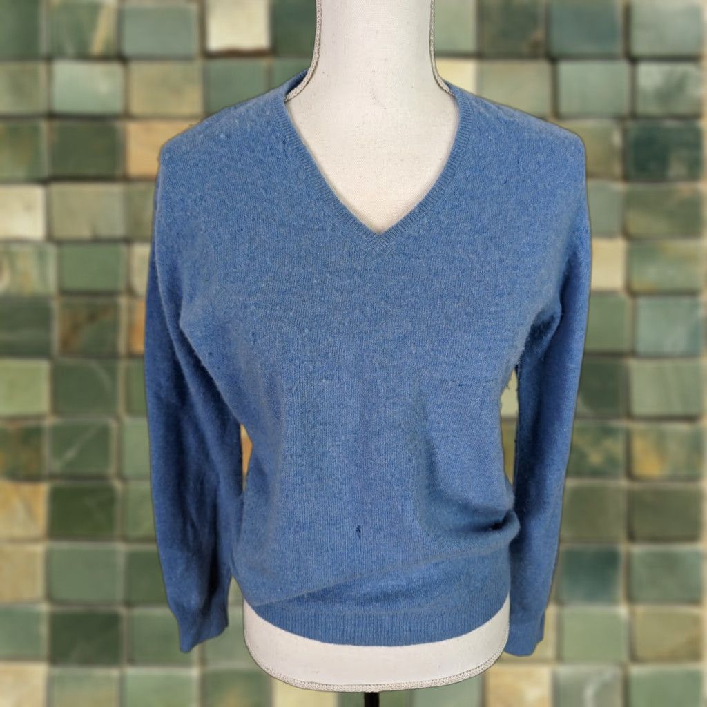 Vintage VINTAGE 60s Sweater Blue 100% Cashmere Long Sleeve Pullover V Neck S3C Ladies Woman Classic Fit Pullover Knit Summer Spring Fall Winter Size L / US 10 / IT 46 - 1 Thumbnail