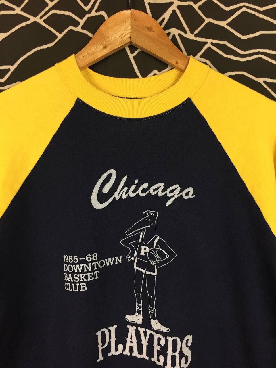 NBA × Vintage Vtg Chicago Players Downtown Basket Club Sweatshirt Size US M / EU 48-50 / 2 - 3 Thumbnail