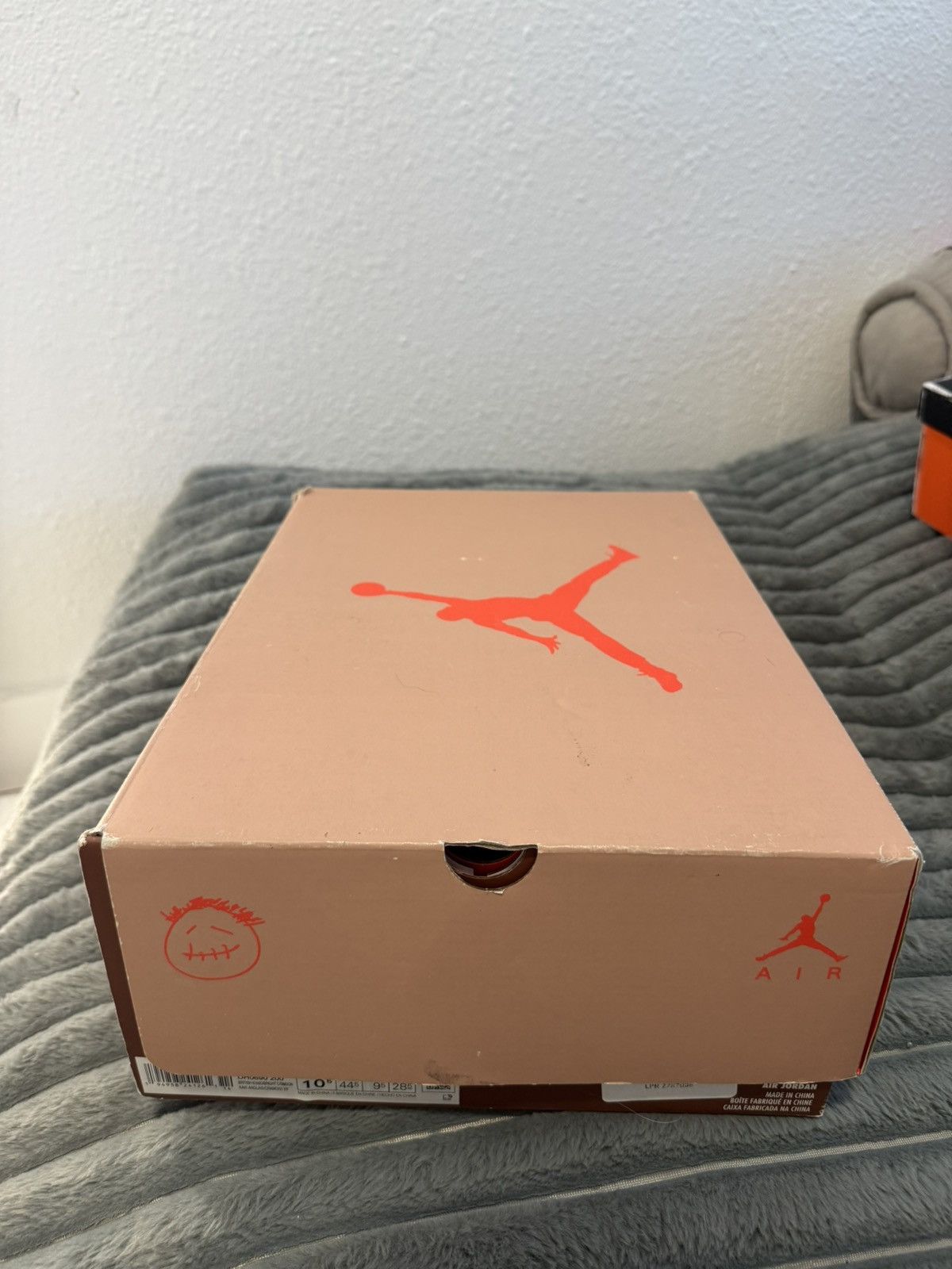 Jordan Brand Size 10.5 – Jordan 6 Travis Scott British Khaki OG Box 9/10 Size US 10.5 / EU 43-44 - 9 Thumbnail