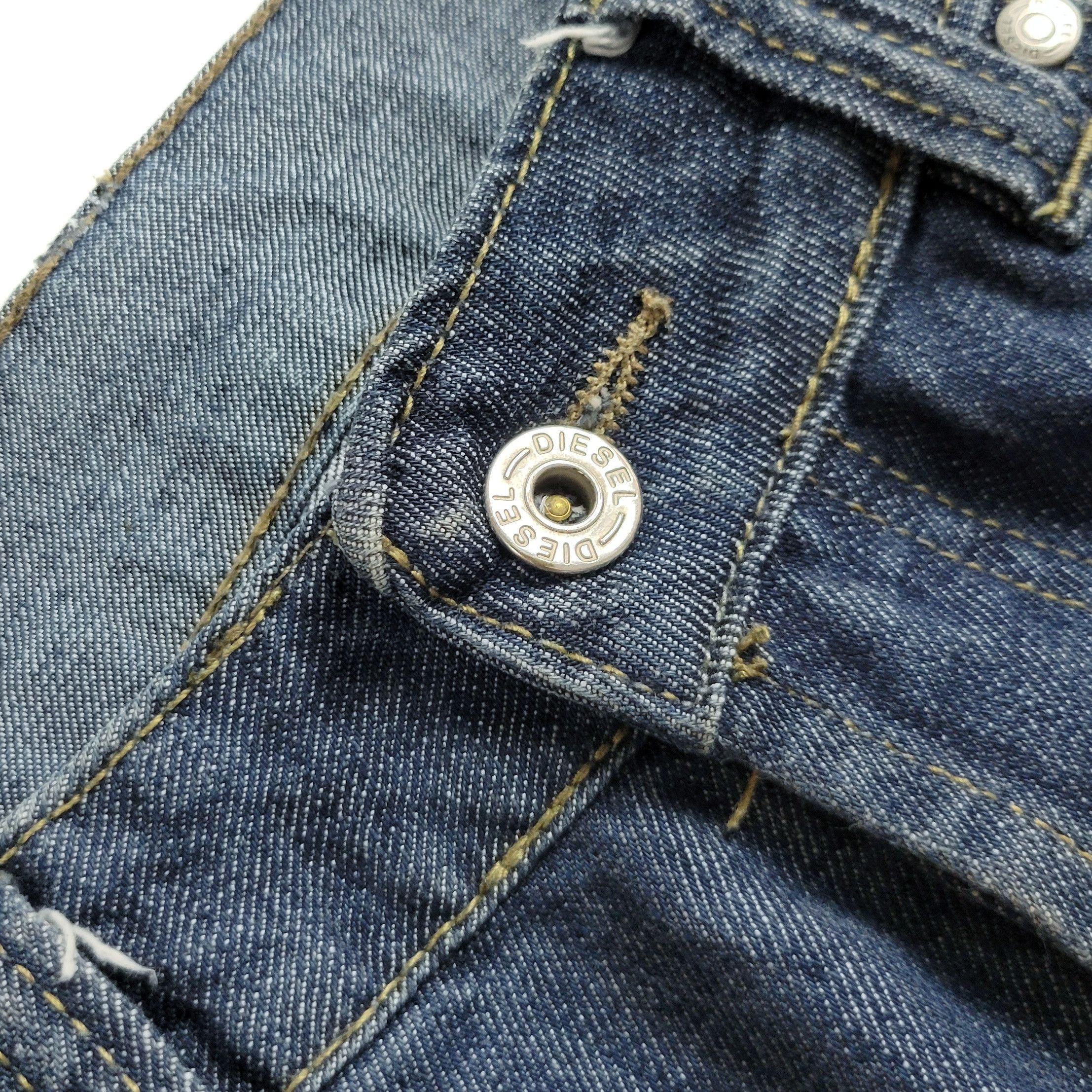 Diesel Bladee Archive Diesel Cocaine Distressed Denim Flared Jeans Size US 31 - 7 Thumbnail