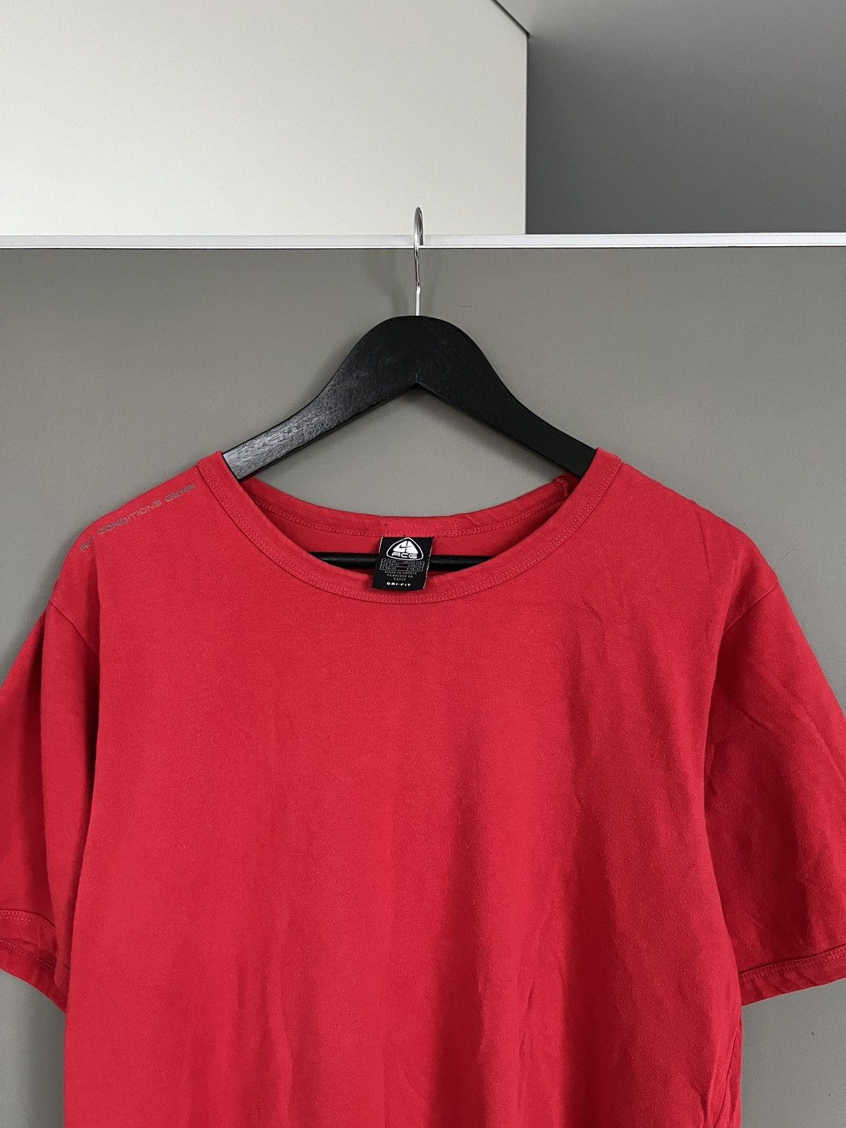Nike ACG × Vintage Nike ACG Vintage Eat Dirt Red T-shirt Size US M / EU 48-50 / 2 - 4 Thumbnail