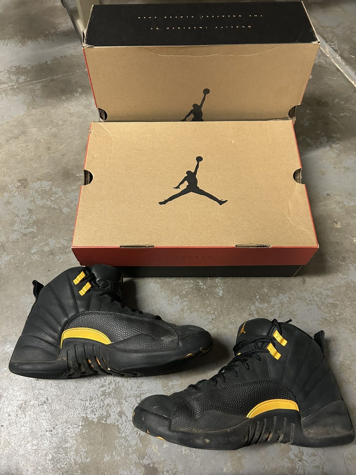 Jordan Brand × Nike Air Jordan 12 Black Taxi Size US 9 / EU 42 - 3 Thumbnail