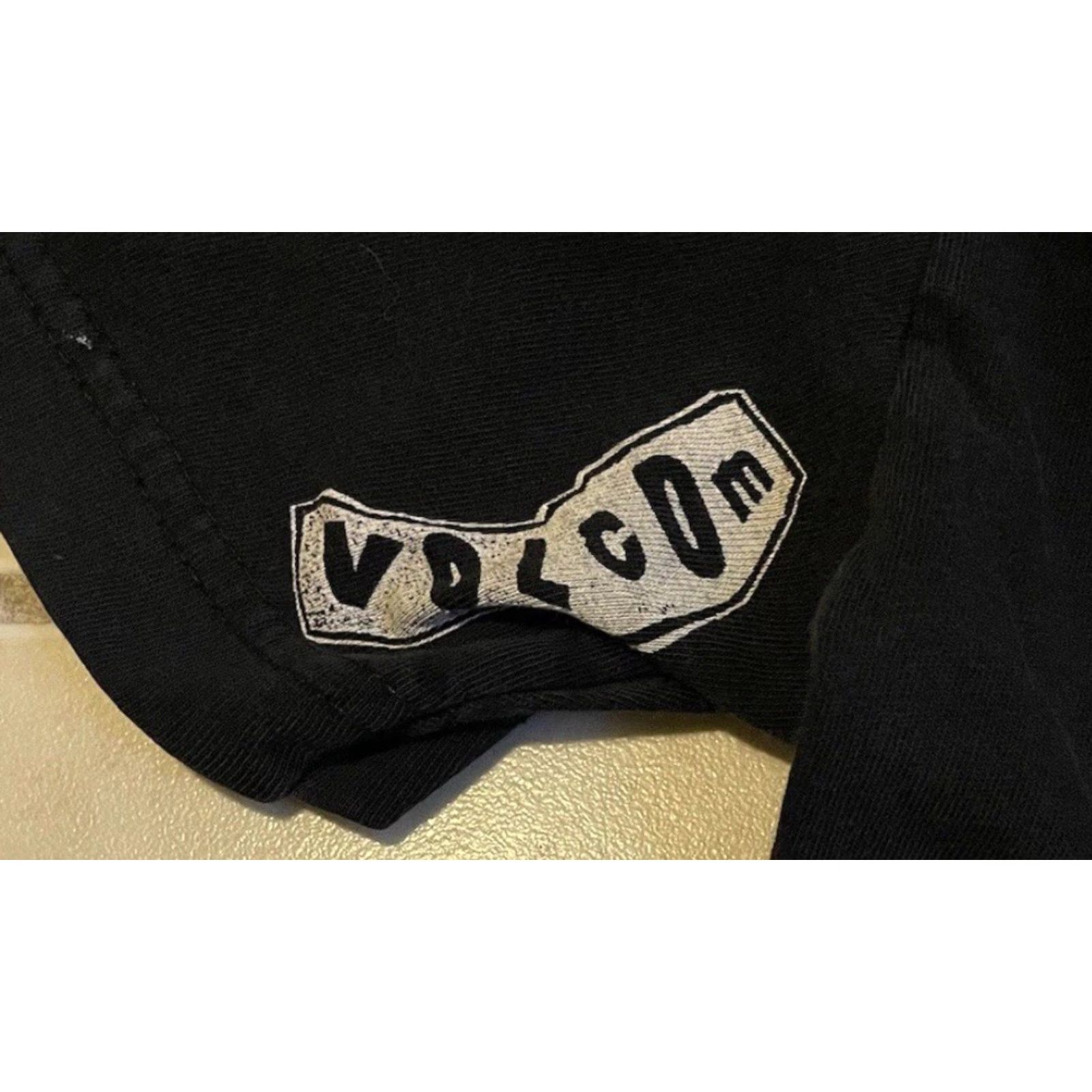 Quiksilver Vtg Volcom Faded Distress Shirt M Surf Skate Grunge Billabong Gotcha OP 90s Y2K Size US M / EU 48-50 / 2 - 4 Thumbnail