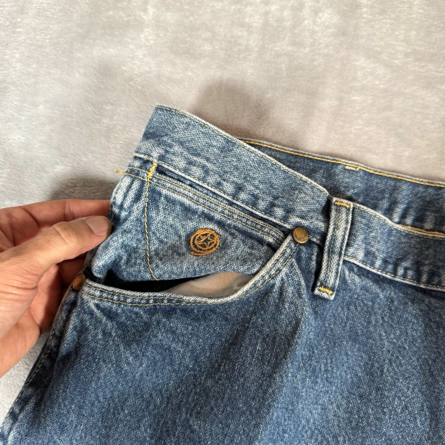 Wrangler VINTAGE? Wait — Wrangler George Strait Collection Jeans Mens 38x31 (Fits 38x31) 13MGSHD Size US 38 / EU 54 - 2 Thumbnail