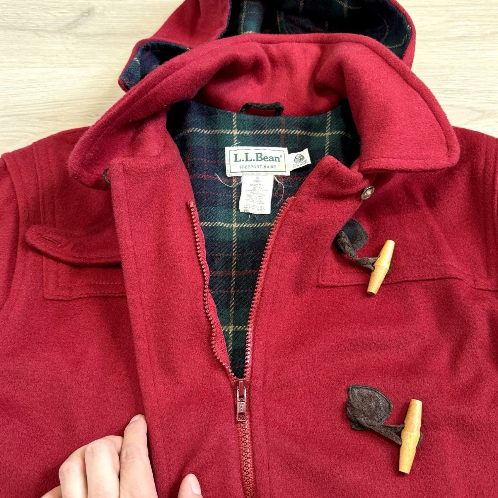 Vintage VINTAGE L.L. Bean Duffel Coat Jacket Women’s Long Red Lambswool Hooded Plaid Lined Toggle Size 3XL / US 20-22 - 7 Thumbnail