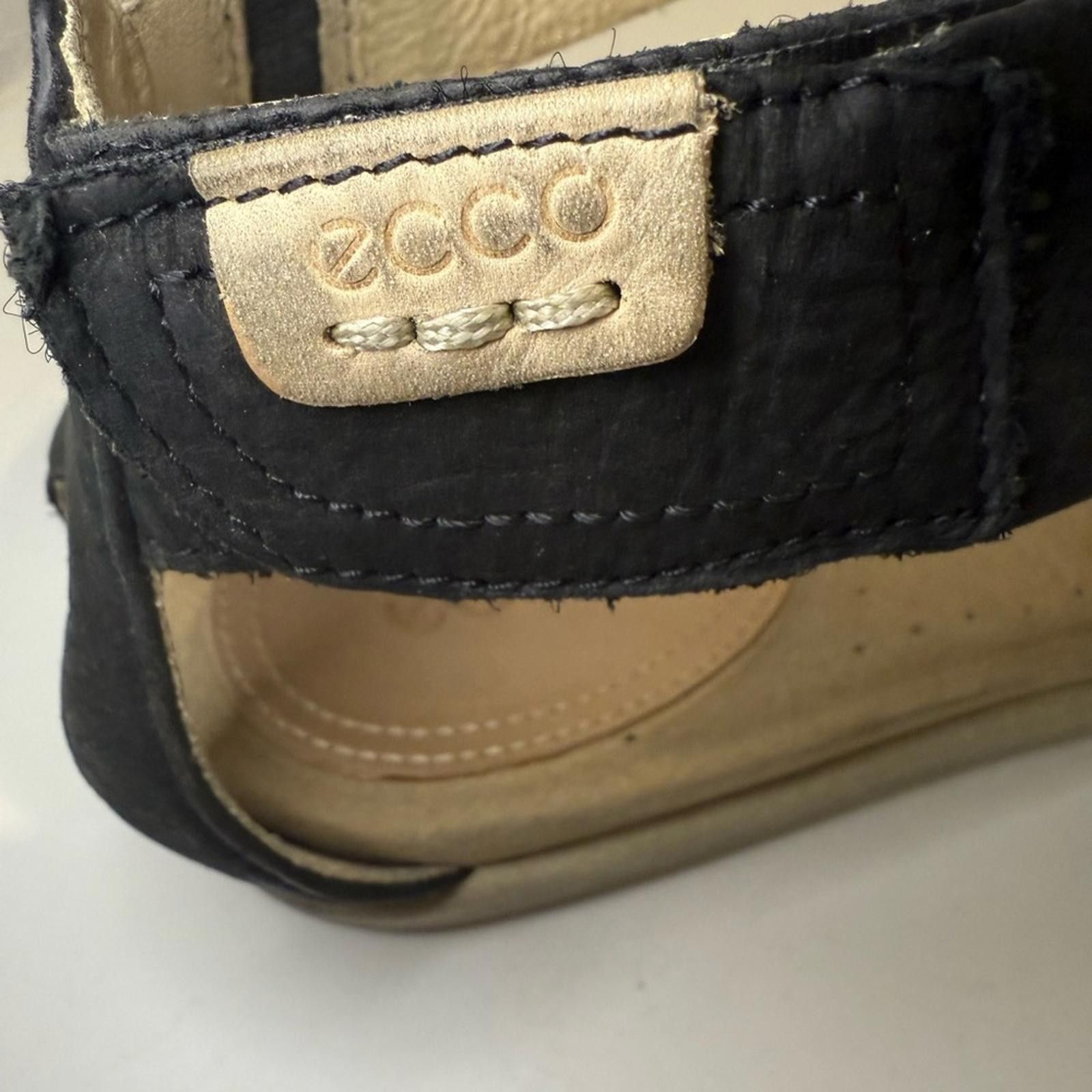 Ecco ECCO Damara Black Leather Crossover Strap Sandals EU 37 Size US 6.5 / IT 36.5 - 8 Thumbnail