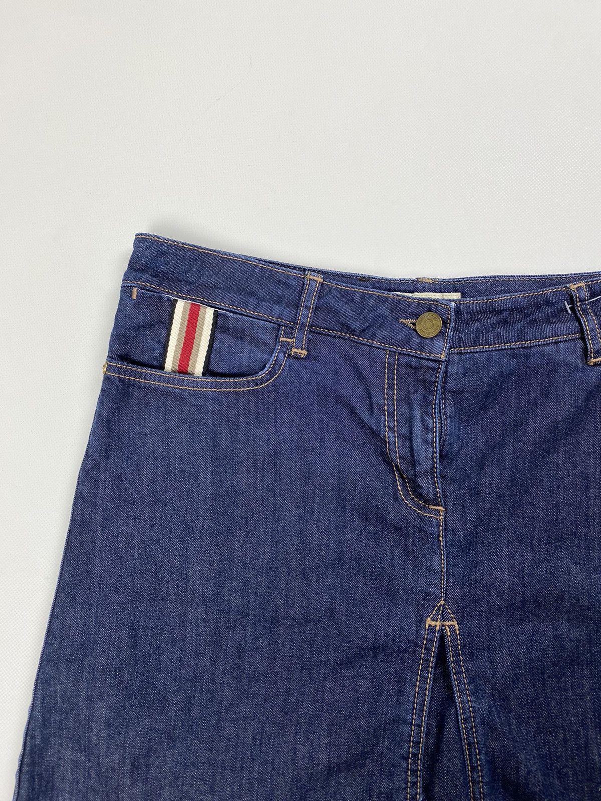 Burberry × Vintage Y2K Burberry ladies denim skirt size US 4 IT 38 Size 27" / US 4 / IT 40 - 8 Thumbnail