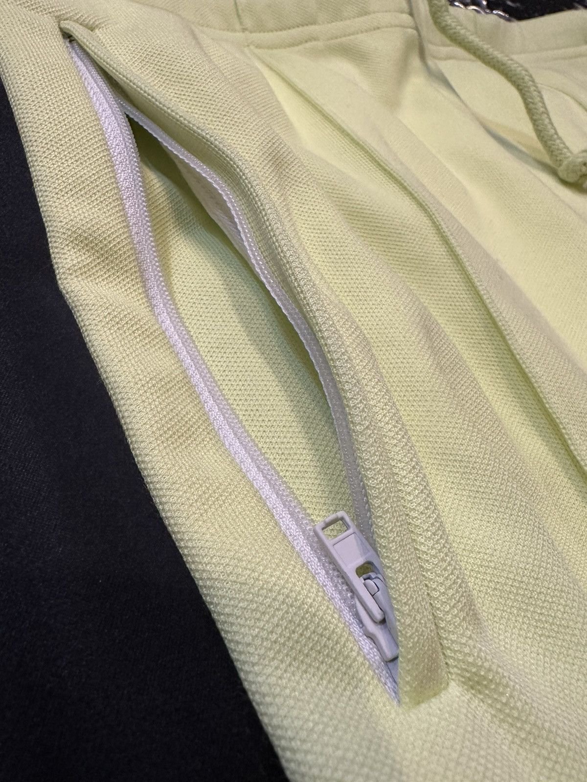 Maison Margiela Maison Margiela Satin Side Stripe Sweats Size US 32 / EU 48 - 5 Thumbnail