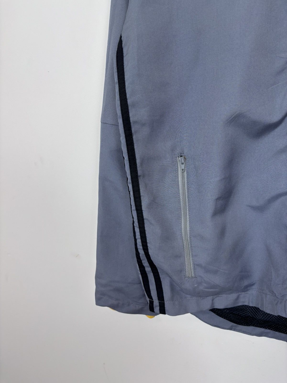 Adidas Adidas Juventus 2016/2017 Presentation Jacket Hooded Soccer Size US M / EU 48-50 / 2 - 4 Thumbnail
