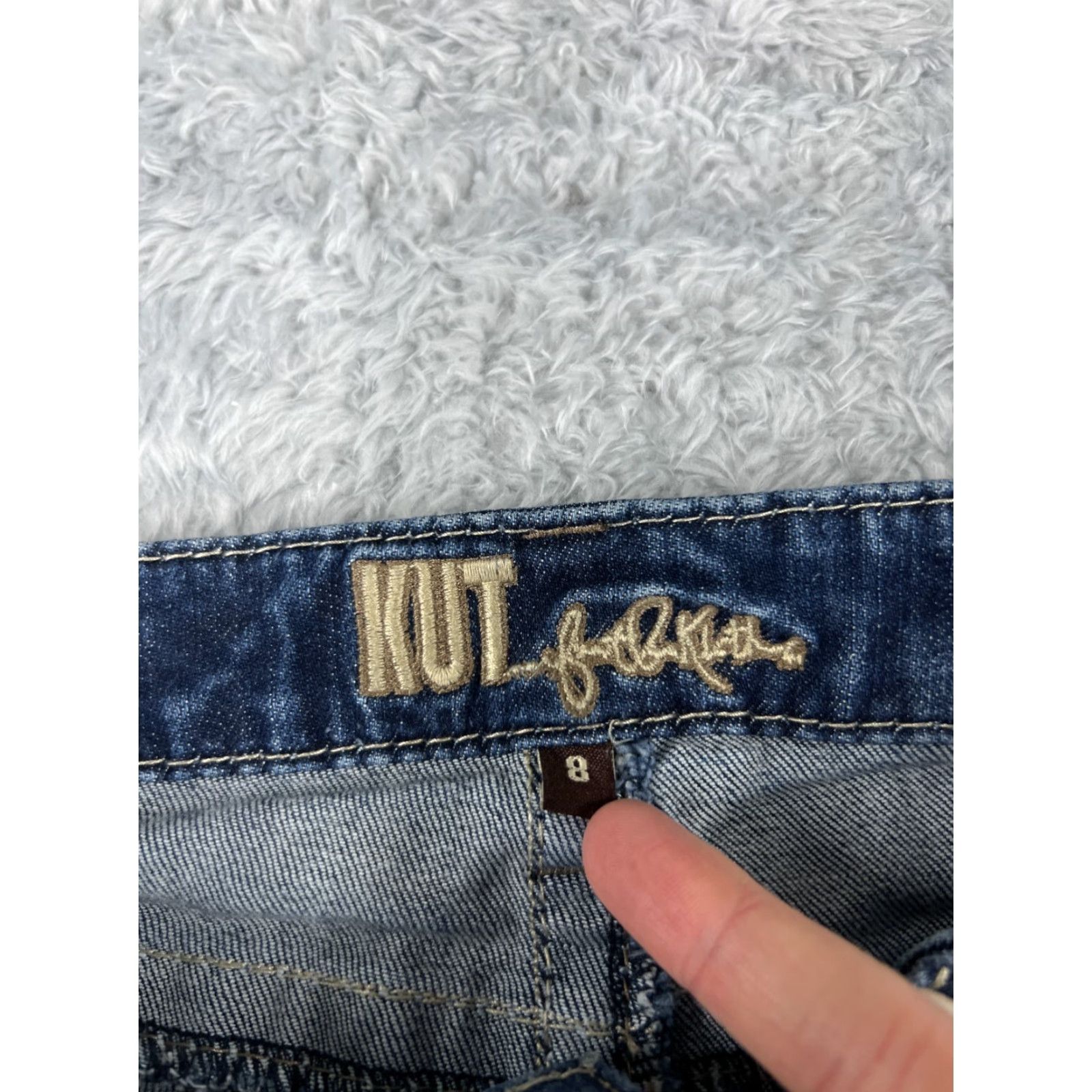 Vintage KUT from the Kloth Jeans Women 8 Blue Denim Flared Low Rise 30x29 Cotton Stretch Distressed Embroidered Logo Size 30" / US 8 / IT 44 - 6 Thumbnail