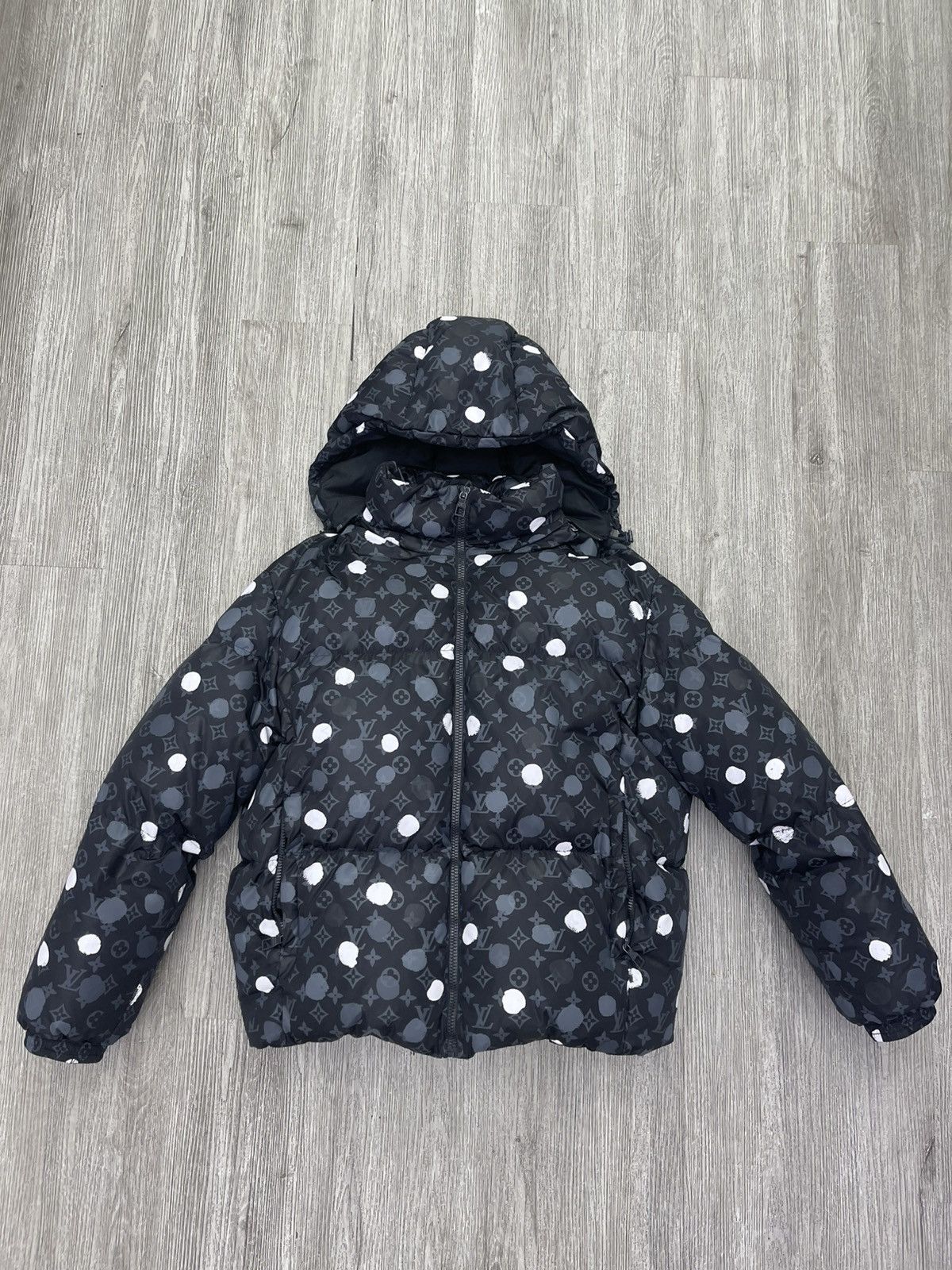 Louis Vuitton Louis Vuitton kusama painted dots puffer black Size US S / EU 44-46 / 1 - 1 Thumbnail