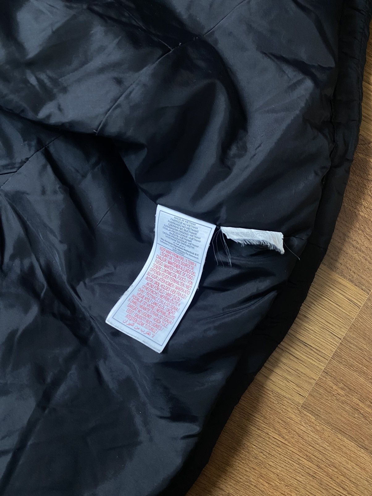 Nike Nike Black Puffer Vest Vintage Sweetwear Size 54L - 4 Thumbnail