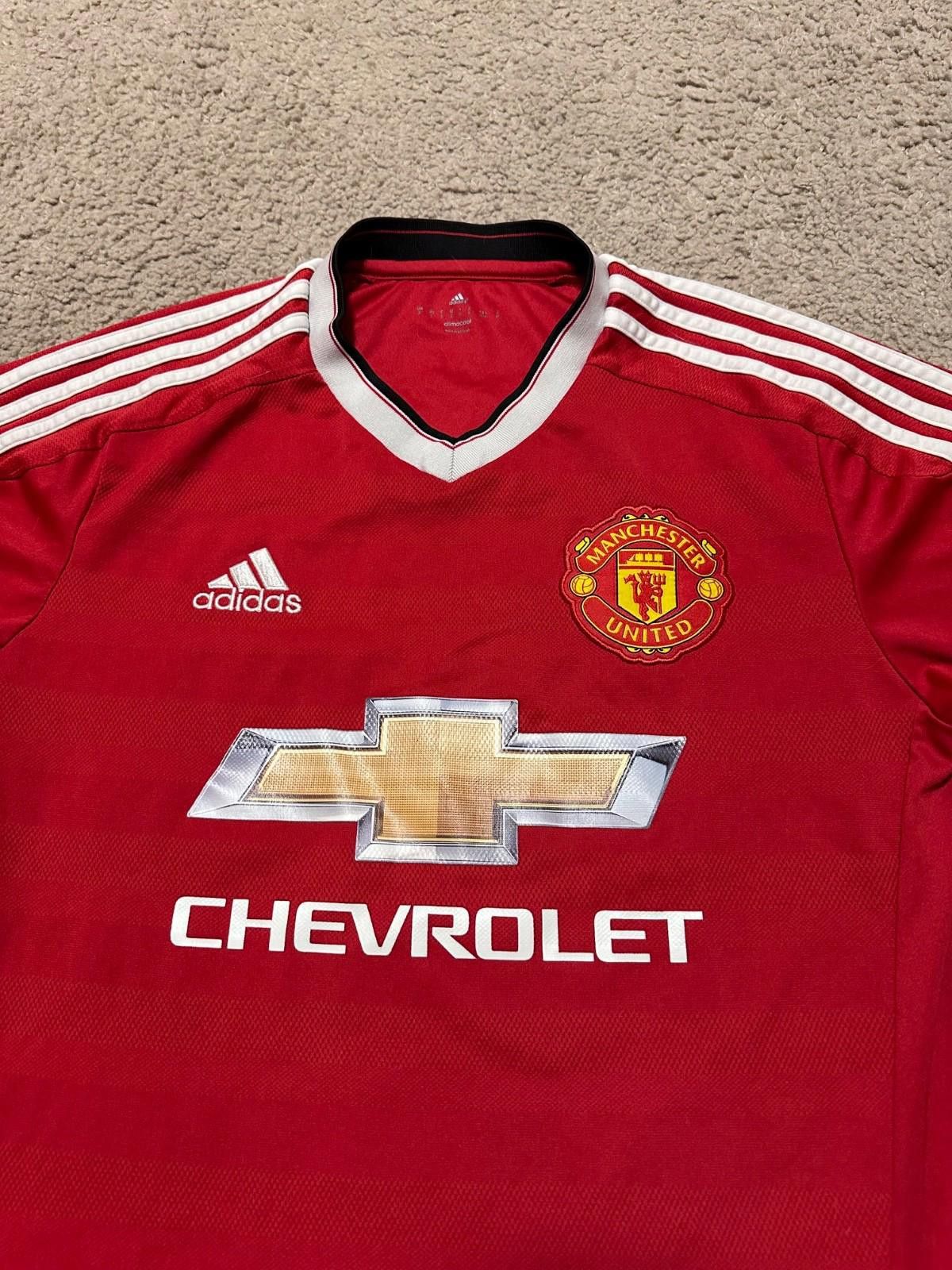 Adidas MANCHESTER UNITED 2015/2016 FOOTBALL SHIRT JERSEY HOME SIZ S Size US S / EU 44-46 / 1 - 3 Thumbnail