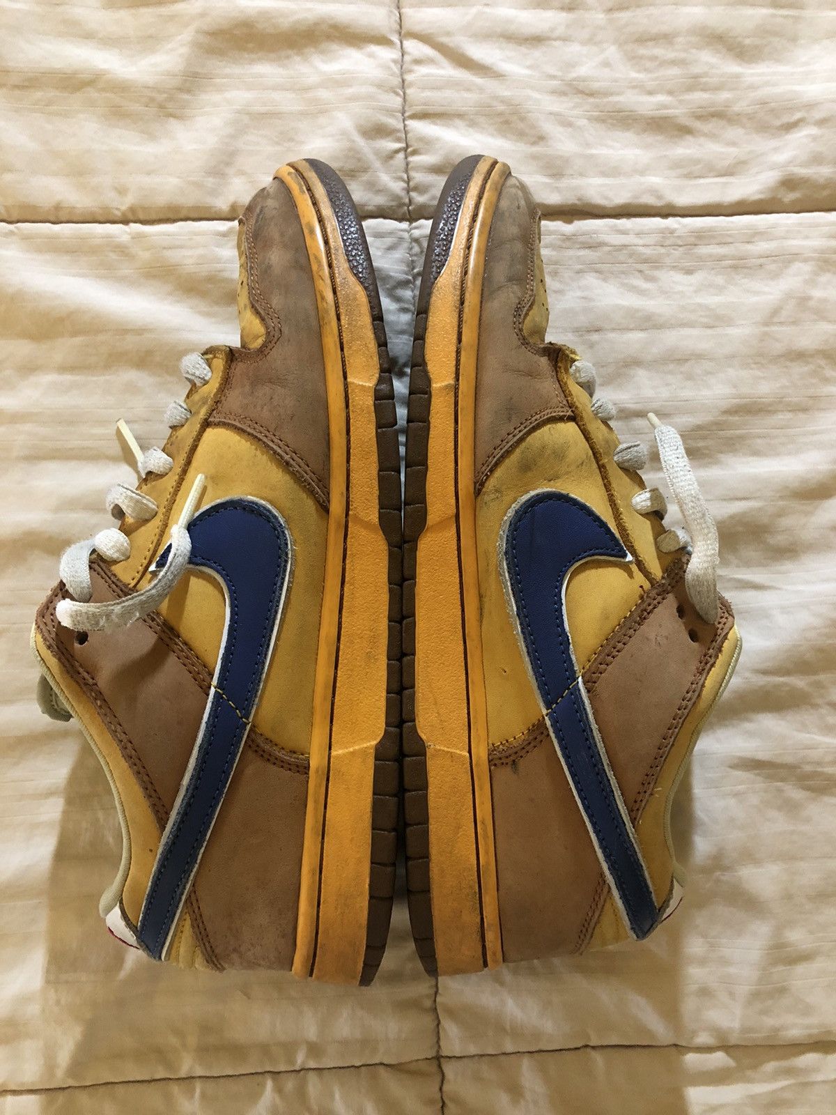 Nike Nike SB Dunk Low "Newcastle Brown Ale" 2008 Size US 10 / EU 43 - 5 Thumbnail