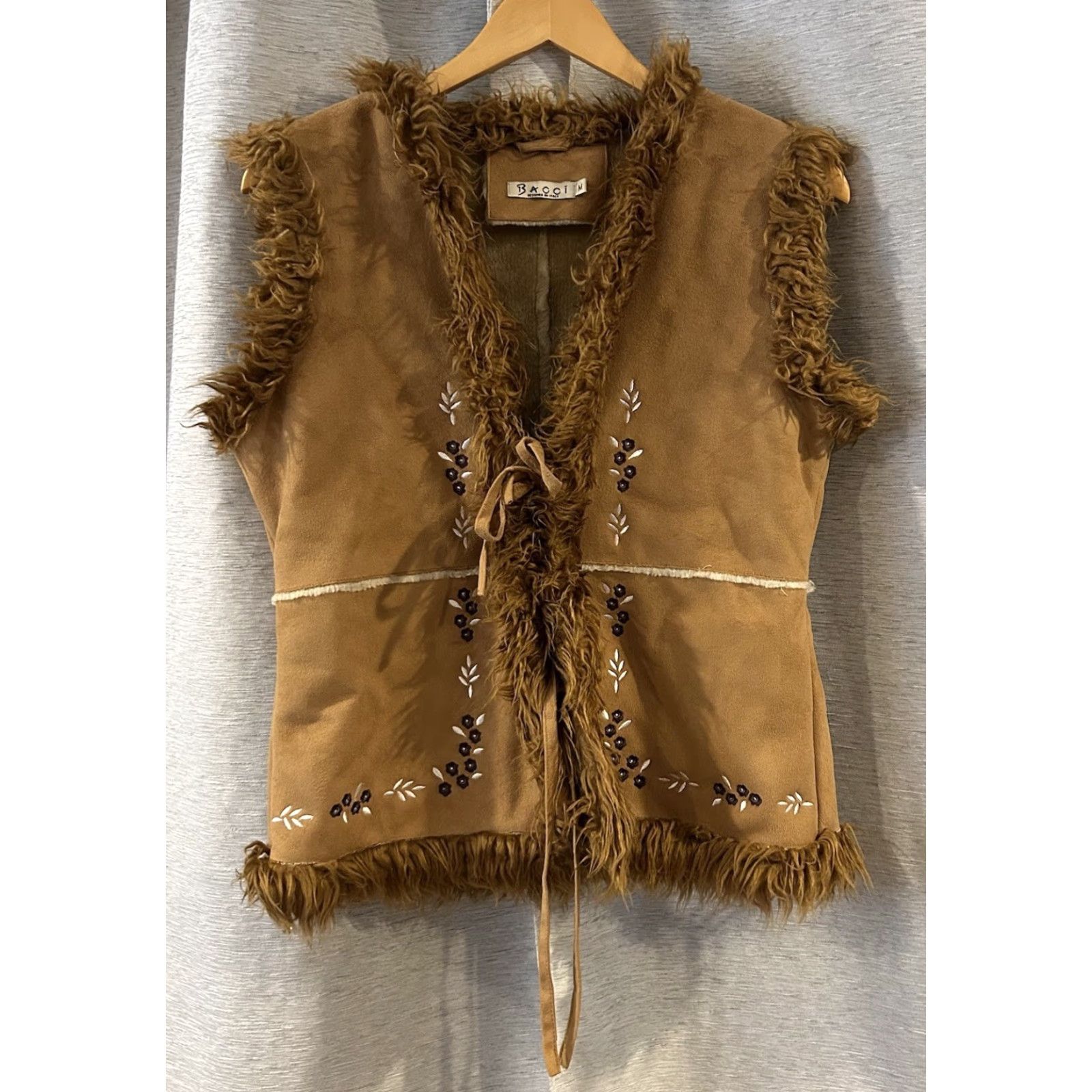 Vintage VINTAGE Bacci Vest Womens Embroidered Faux Suede Tan Brown Polyester Mid-Length Sleeveless Size M Bohemian Hippie Western Size M / US 6-8 / IT 42-44 - 2 Thumbnail
