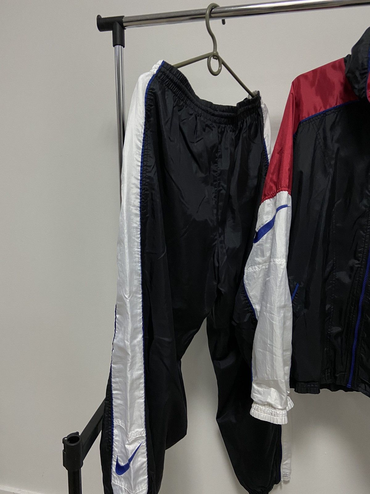 Nike × Vintage Nike Sweat Suit Vintage 90s Big Logo Pants Sweatshirt Nylon Size US L / EU 52-54 / 3 - 3 Thumbnail
