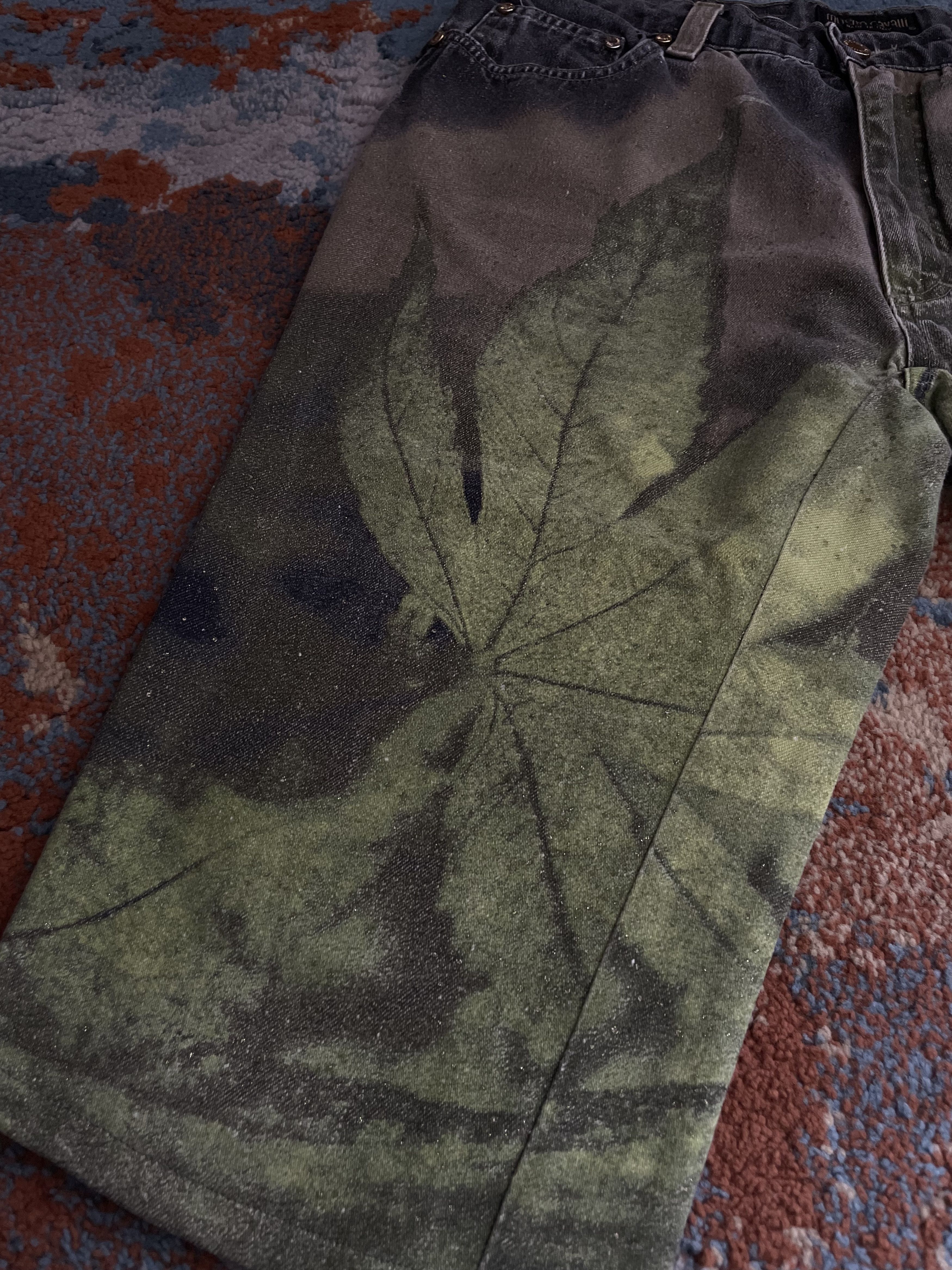 Roberto Cavalli × Vintage Roberto Cavalli AW2000 Vintage Full Print Shorts Size 28" / US 6 / IT 42 - 2 Thumbnail