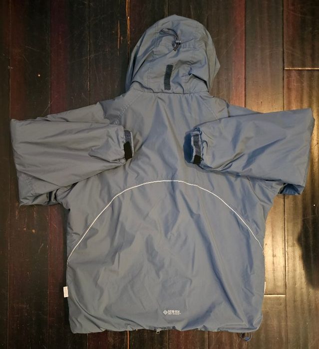 Palace Palace Gore-Tex Infinium Loft Jacket blue - L | Grailed