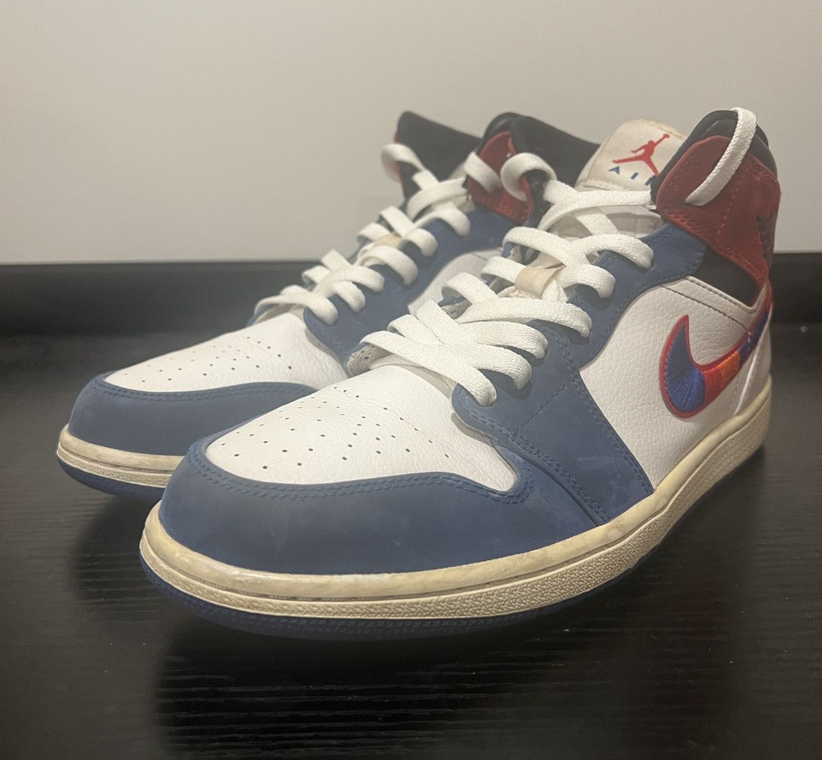 Nike SIZE 10.5 - Air Jordan 1 Mid Multicolored Swoosh Size US 10.5 / EU 43-44 - 1 Thumbnail