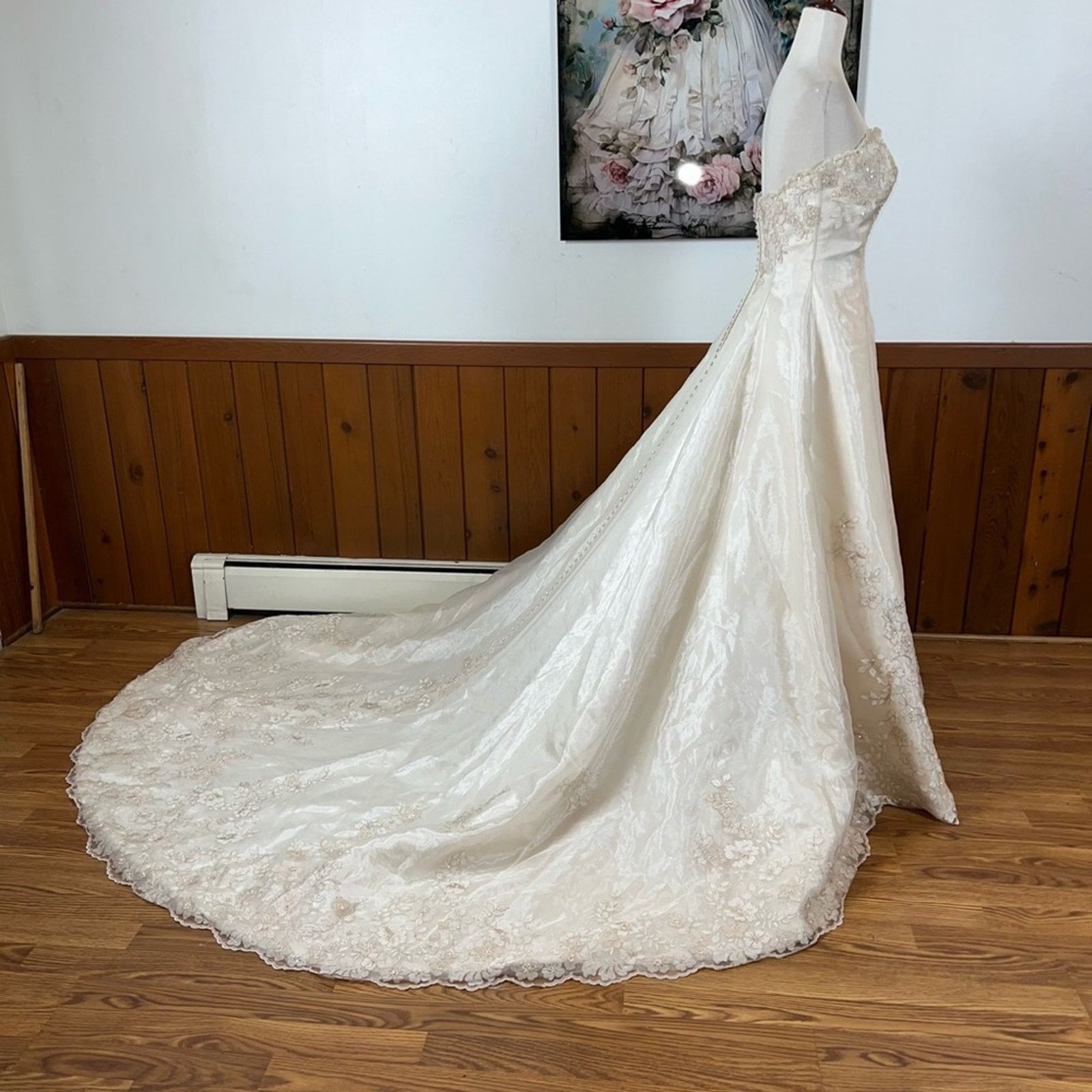 Other Elegant New Anjolique Embroidered Organza Wedding Gown! Size M / US 6-8 / IT 42-44 - 5 Thumbnail