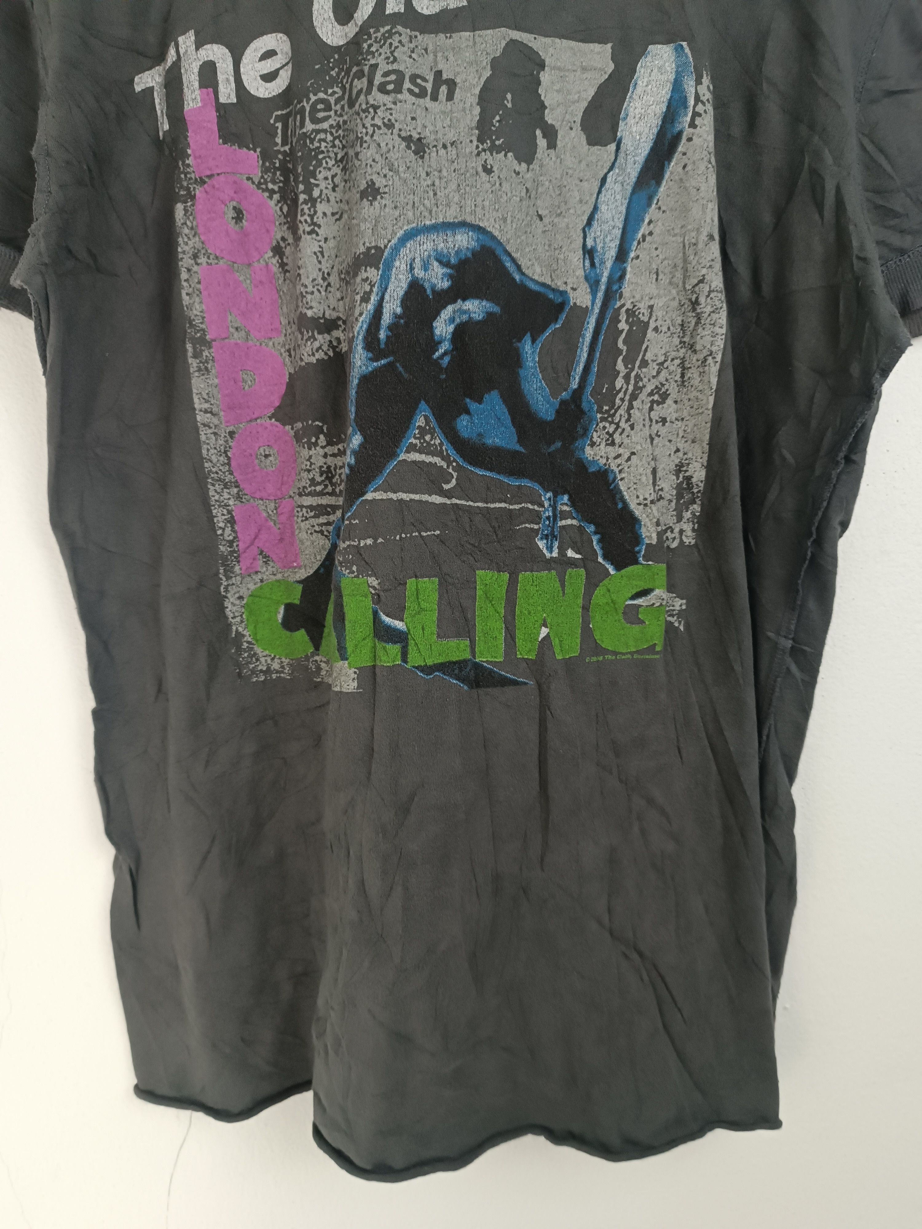 Band Tees VINTAGE THE CLASH LONDON CALLING PUNK pistols ramones Size US M / EU 48-50 / 2 - 7 Thumbnail