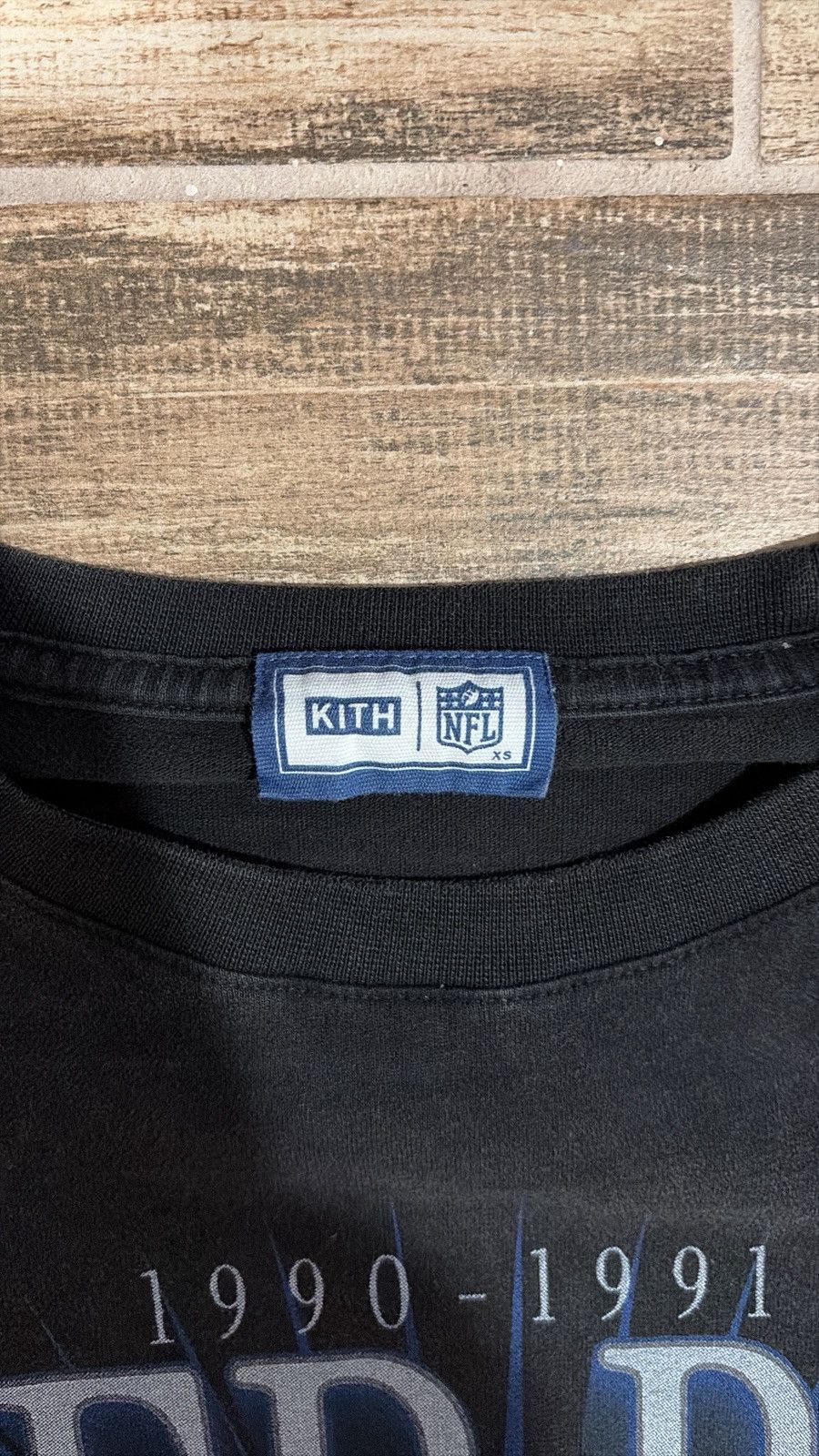 Kith × NFL Kith x NFL Bishop Tee New York Giants Buffalo Bills Size XS Size US XS / EU 42 / 0 - 3 Thumbnail