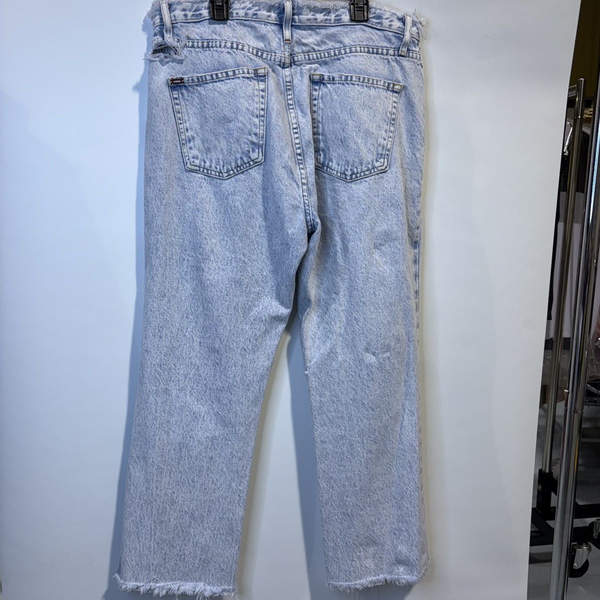 Alice + Olivia ALICE+OLIVIA AMAZING HIGH RISE BOYFRIEND JEAN DISTRESSED -31 Size 31" - 6 Thumbnail