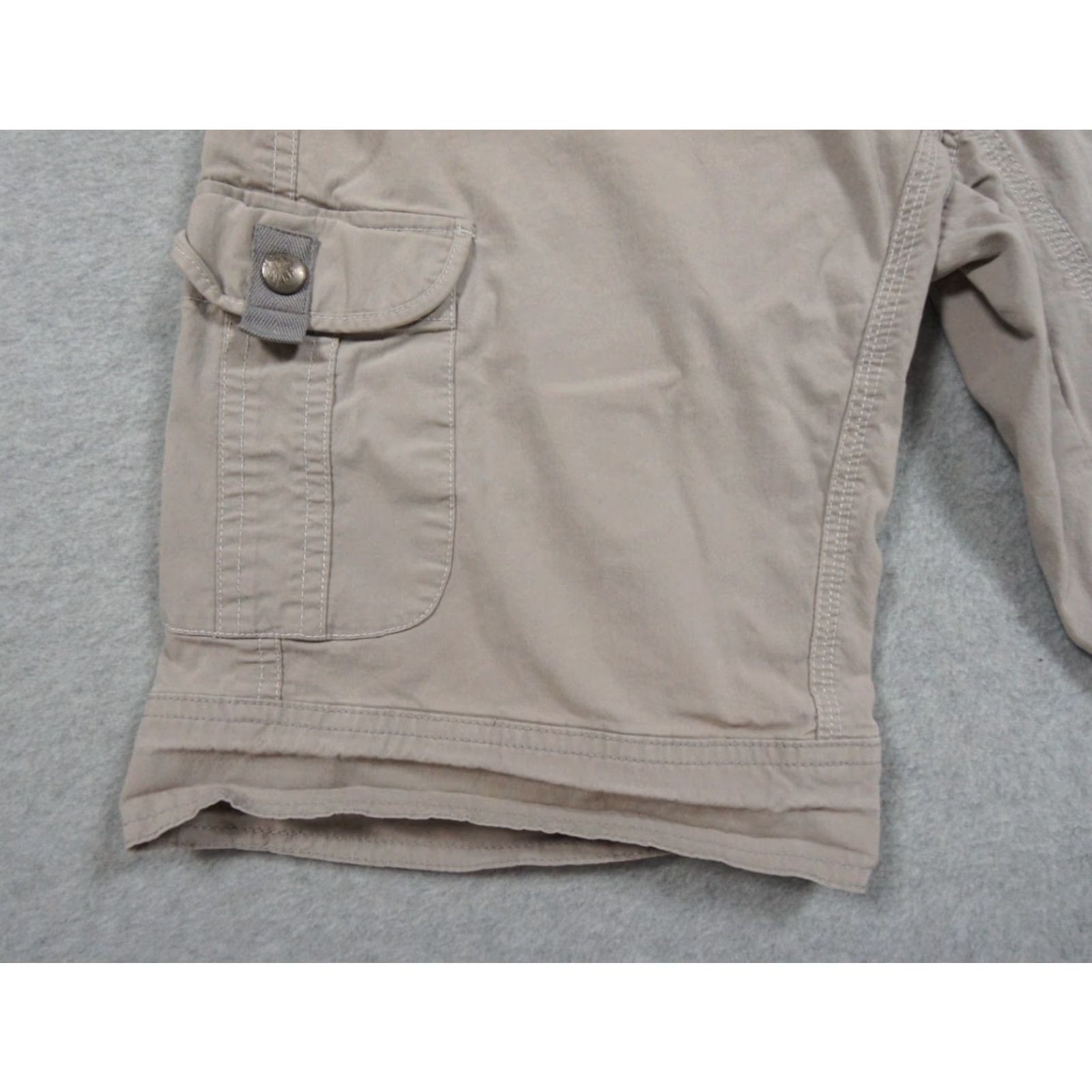 Vintage Kuhl Cargo Shorts Womens 6 Beige Khaki Outdoor Travel Hike Camp Casual Pockets Womens Size 28" / US 6 / IT 42 - 3 Thumbnail