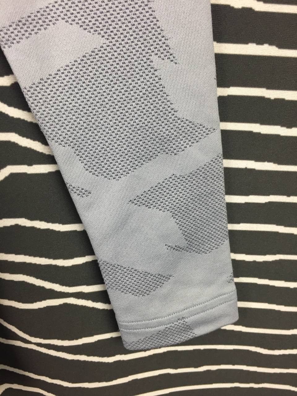 Under Armour Under Armour Pixel Camo HeatGear Long Sleeve Compression Tee Size US S / EU 44-46 / 1 - 4 Thumbnail