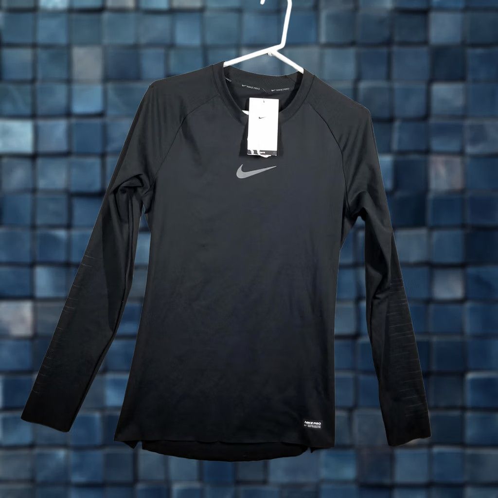 Nike Nike Pro Baselayer Dri-Fit Long Sleeve Training Top Tight Fit M DDM5531-010 Shirts Mens Black Slim Moisture Wicking Gym & Training 90s? Size US M / EU 48-50 / 2 - 1 Thumbnail