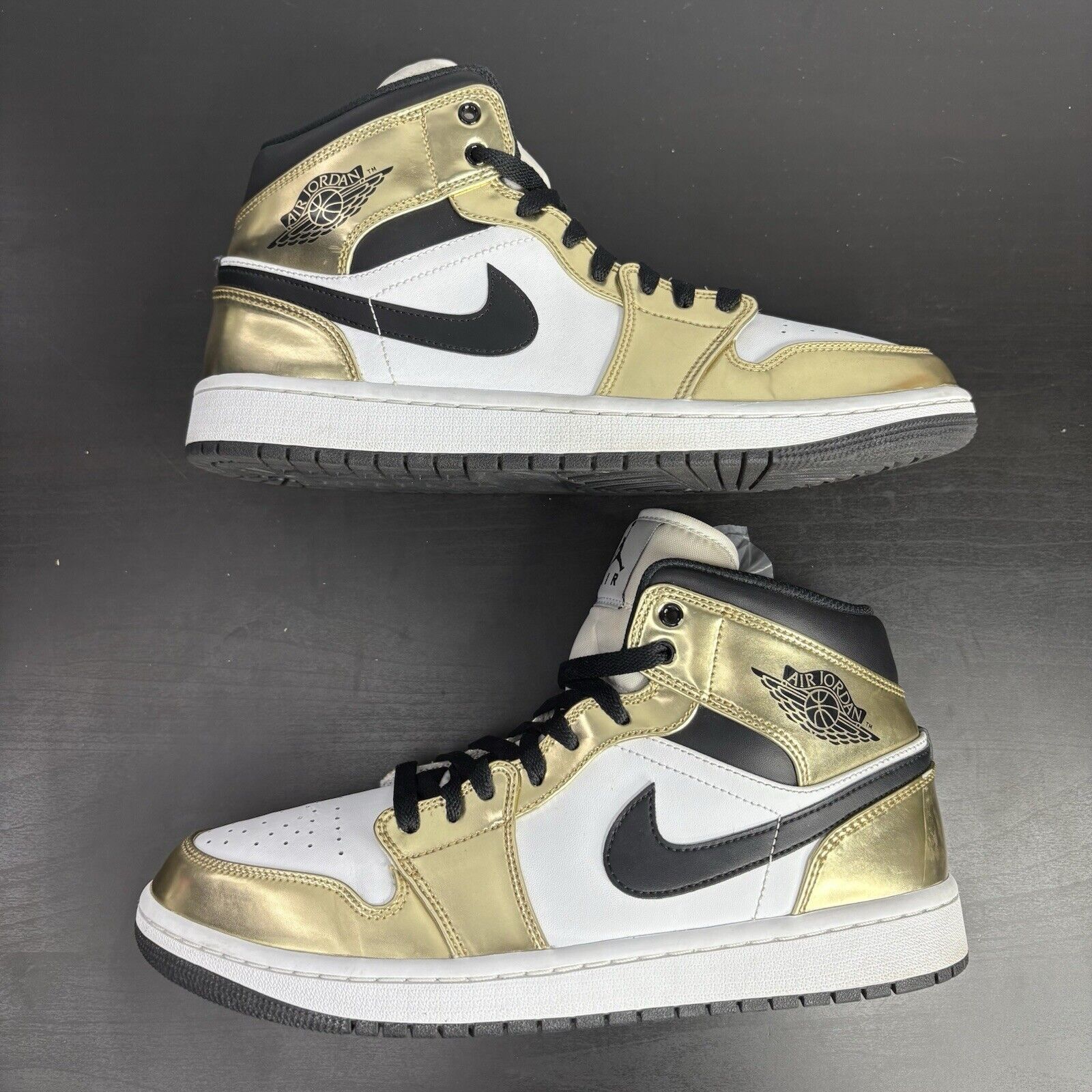 Nike Size 9.5 - Jordan 1 Mid SE Metallic Gold 2020 Size US 9.5 / EU 42-43 - 3 Thumbnail