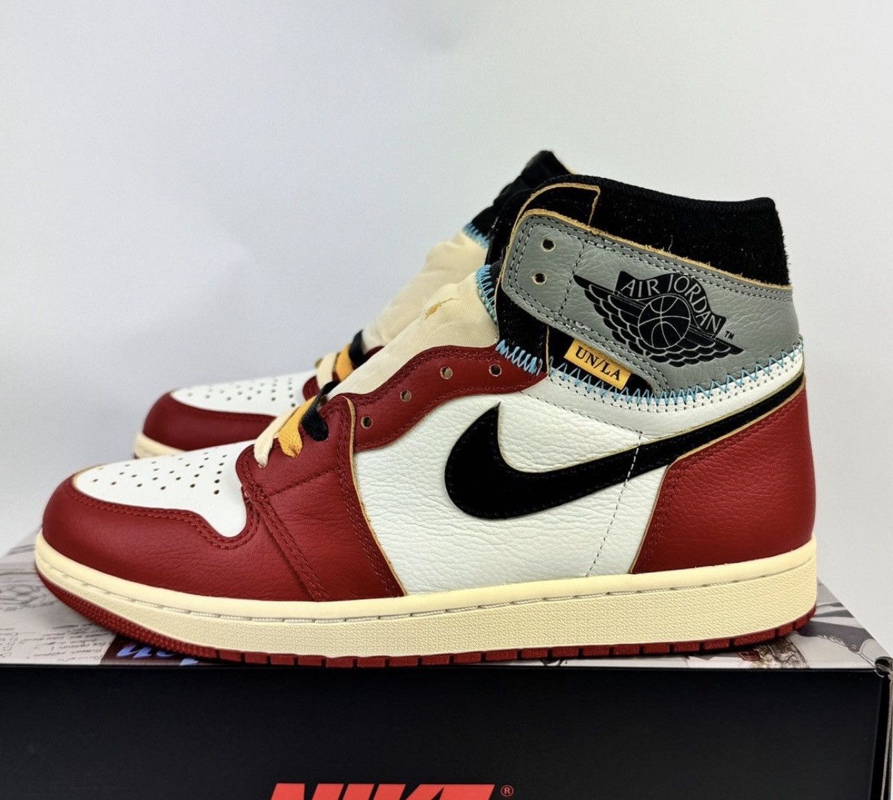Jordan Brand AIR JORDAN 1 RETRO HIGH TOP SNEAKERS Size US 10 / EU 43 - 1 Thumbnail