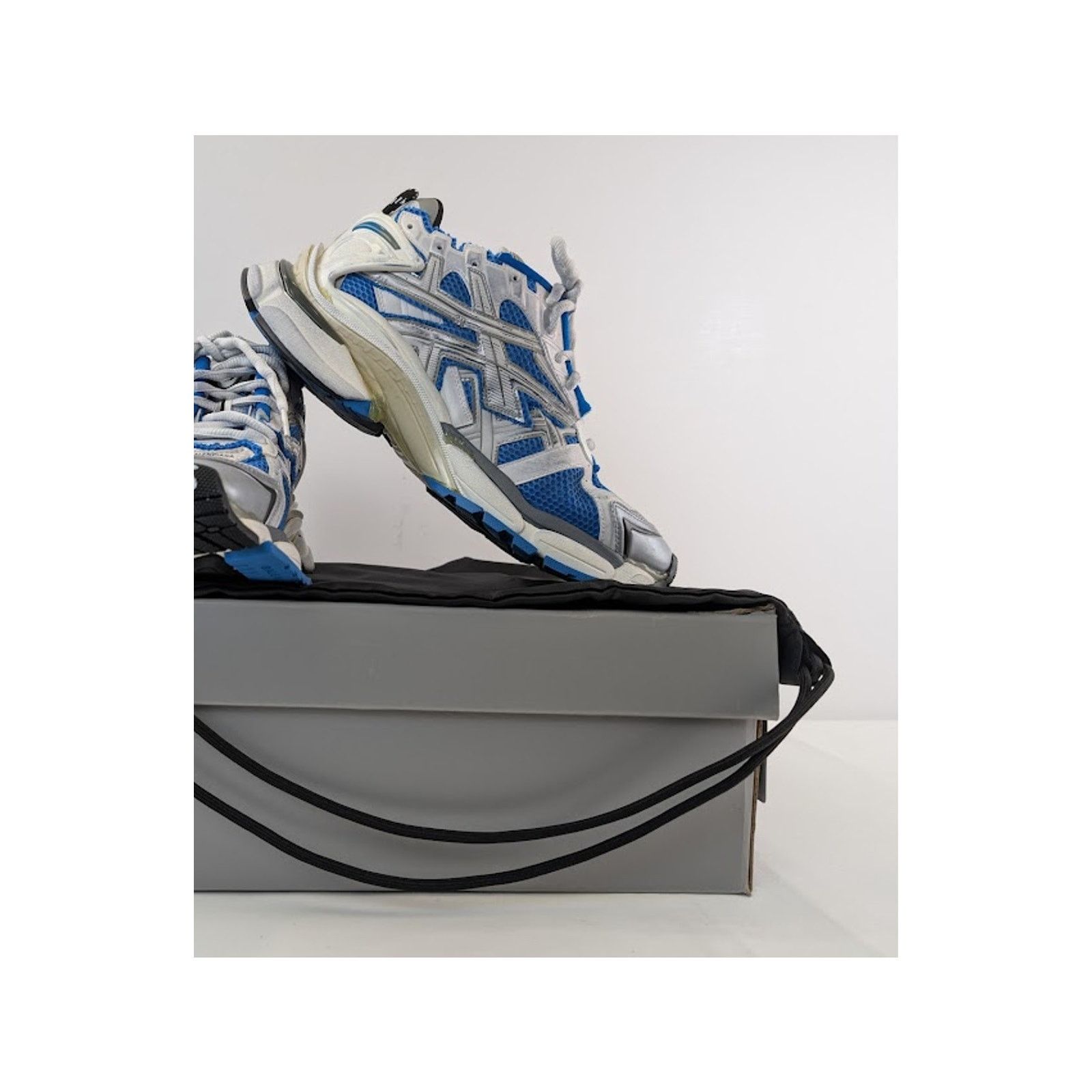 Balenciaga o1rshd1 Runner Sneaker in Grey / Blue / Black Size US 14 / EU 47 - 20 Thumbnail