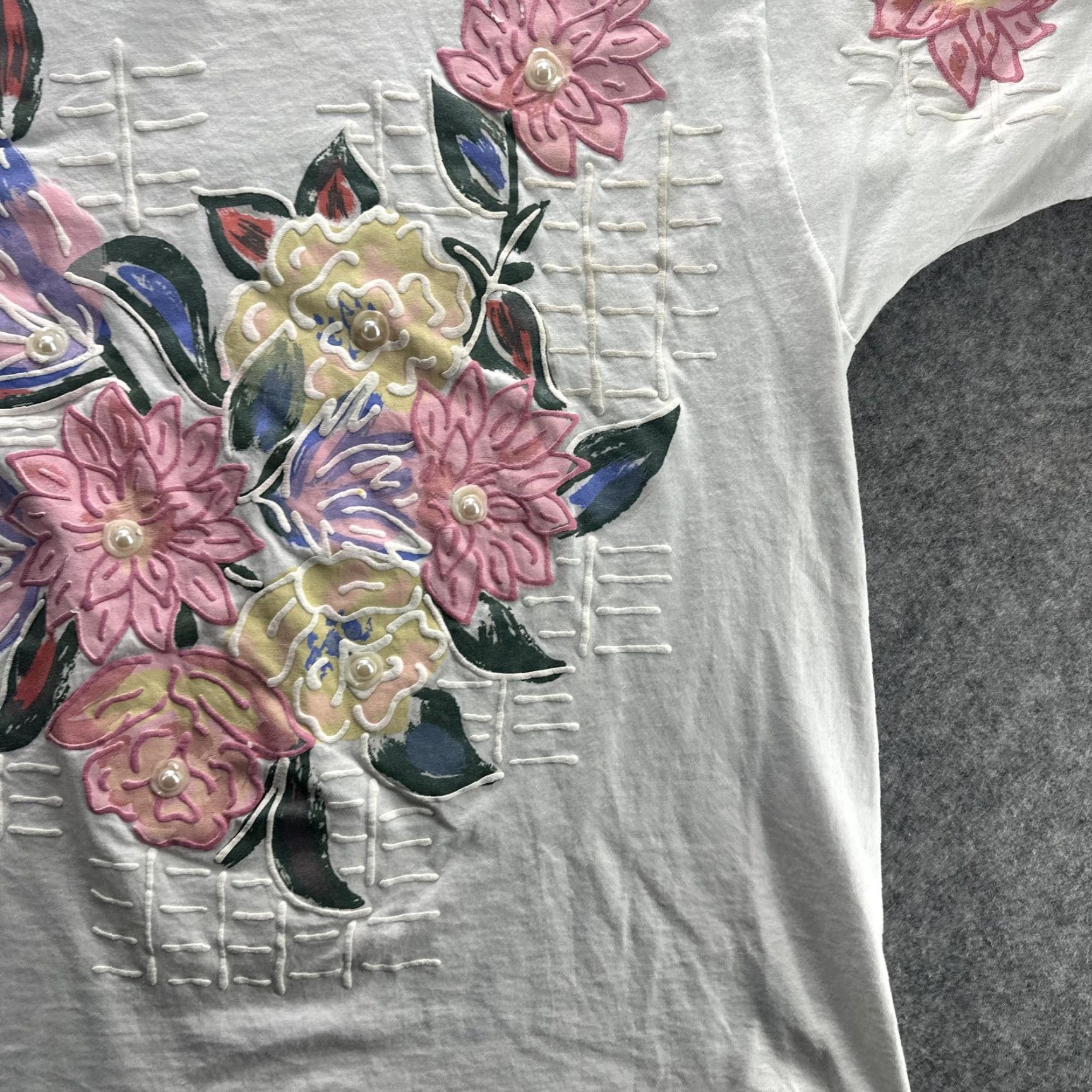 Vintage VINTAGE Brush Works Shirt Womens Large White Floral Hand-Painted 3D Pearl Embellished 90s Size L / US 10 / IT 46 - 6 Thumbnail