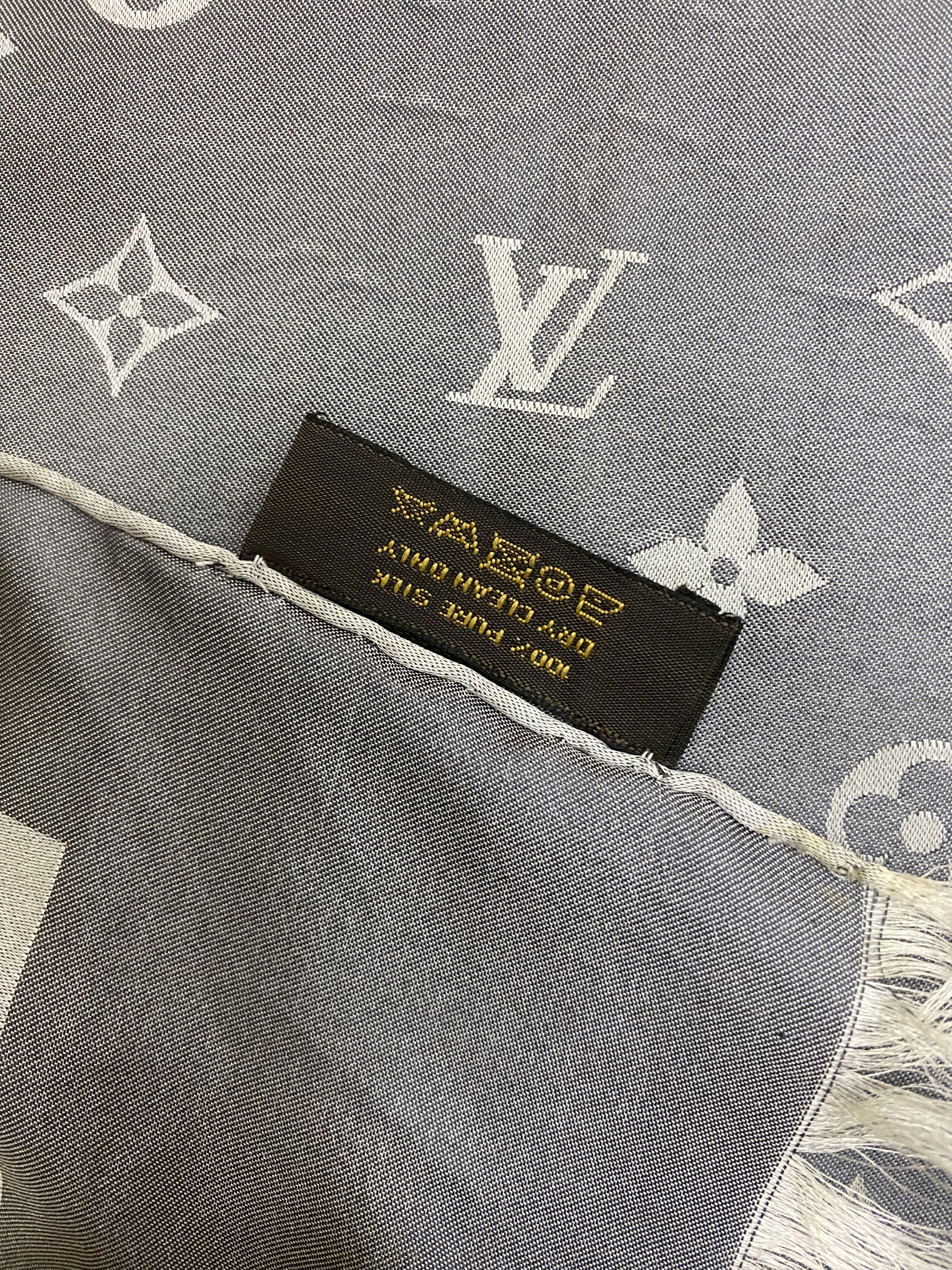 Louis Vuitton Monogram Louis Vuitton Silk Scarf Size ONE SIZE - 6 Thumbnail