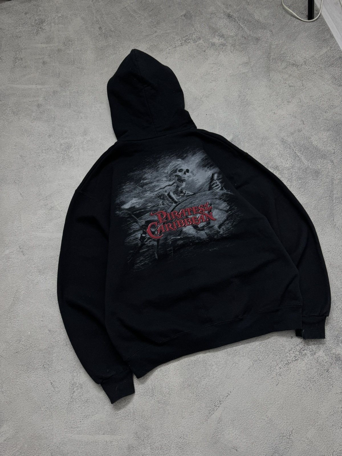 Disney Vintage Y2k Pirates of the Caribbean Hoodie Size US L / EU 52-54 / 3 - 10 Thumbnail