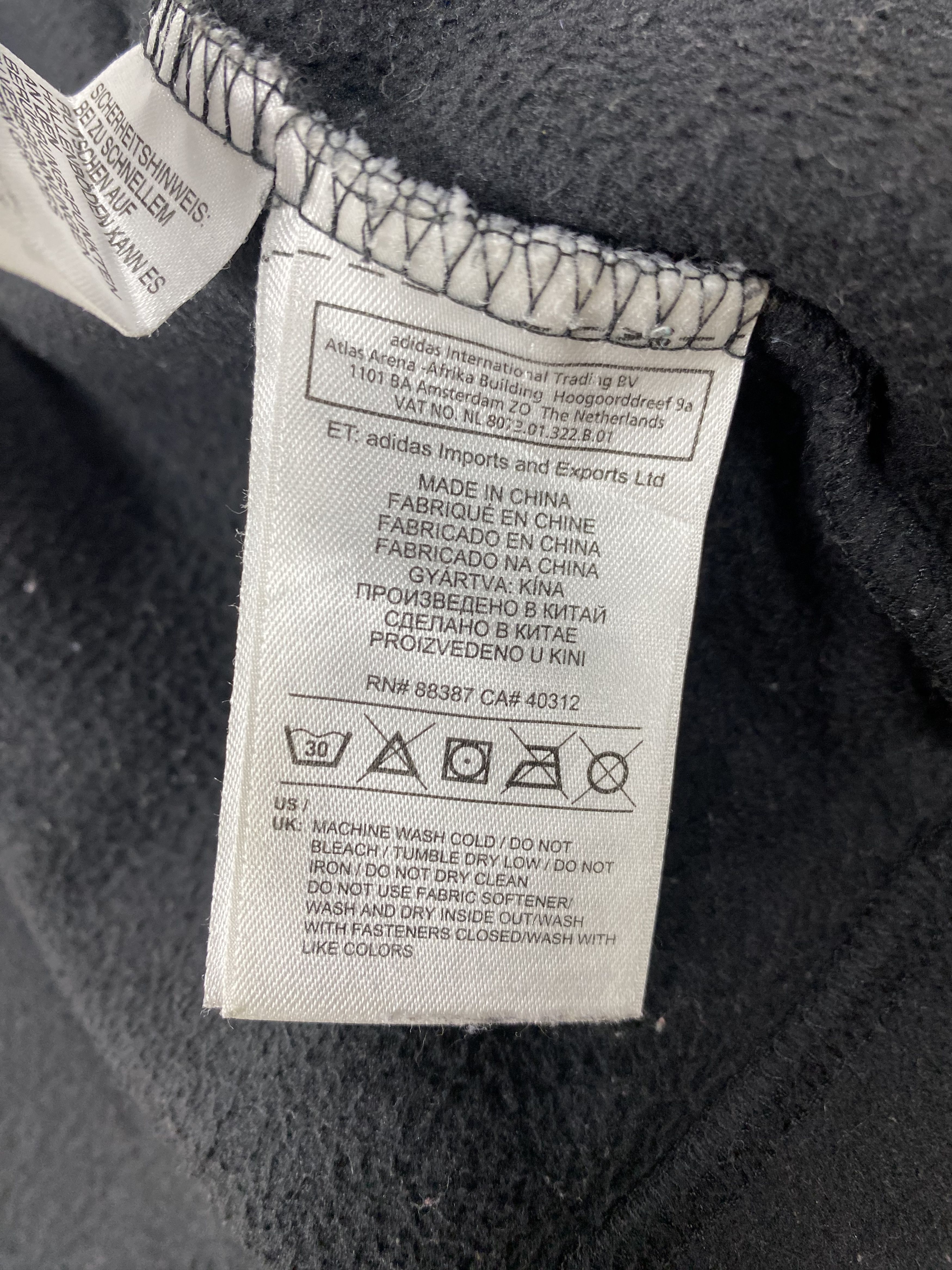 Adidas × All Blacks × Vintage Vintage Adidas All Black Sweaters Size US L / EU 52-54 / 3 - 10 Thumbnail