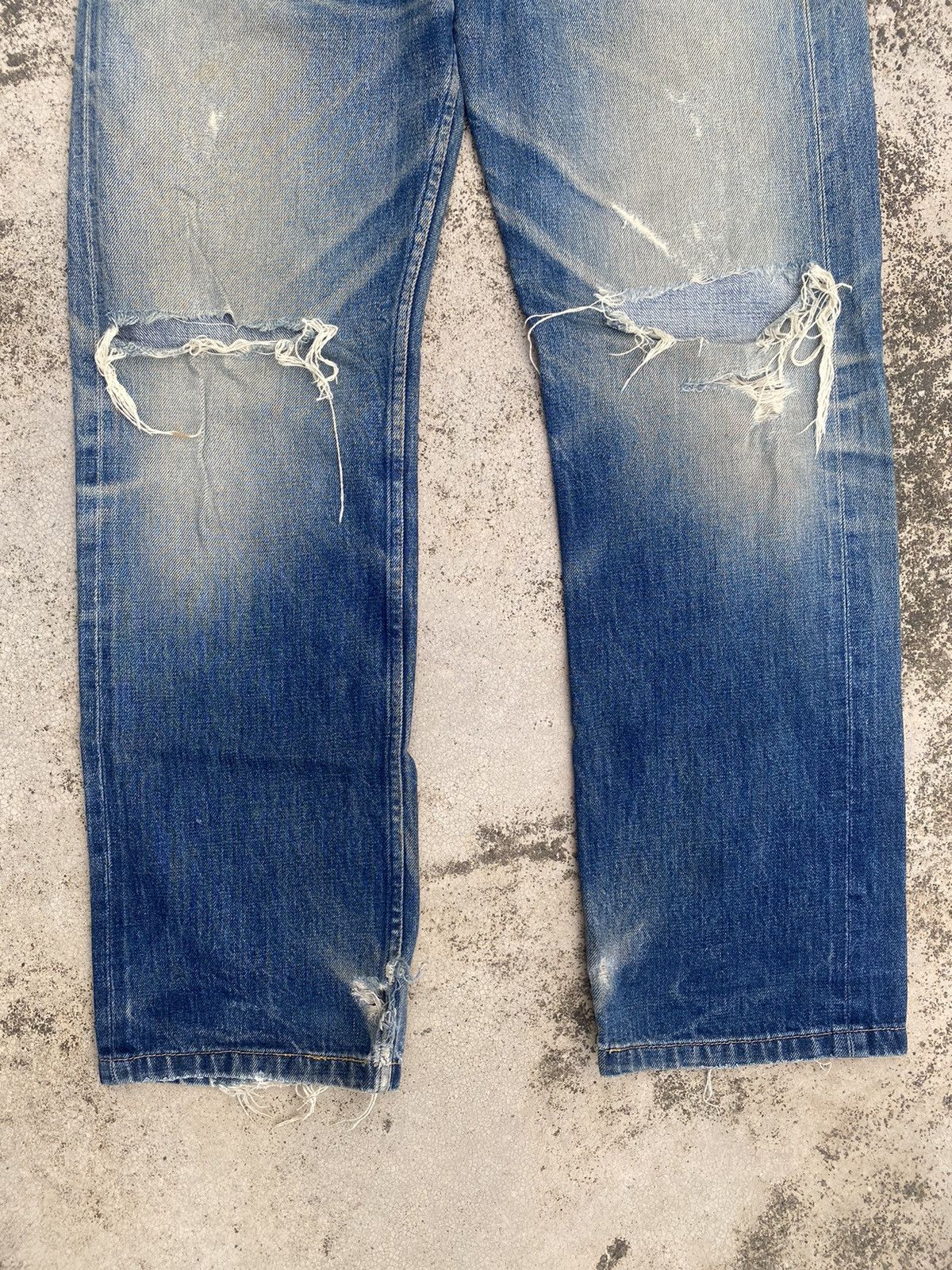 A.P.C. × Designer × Le Grande Bleu (L.G.B.) A.P.C Distressed Faded Selvedge Denim Jeans Size US 29 - 10 Thumbnail