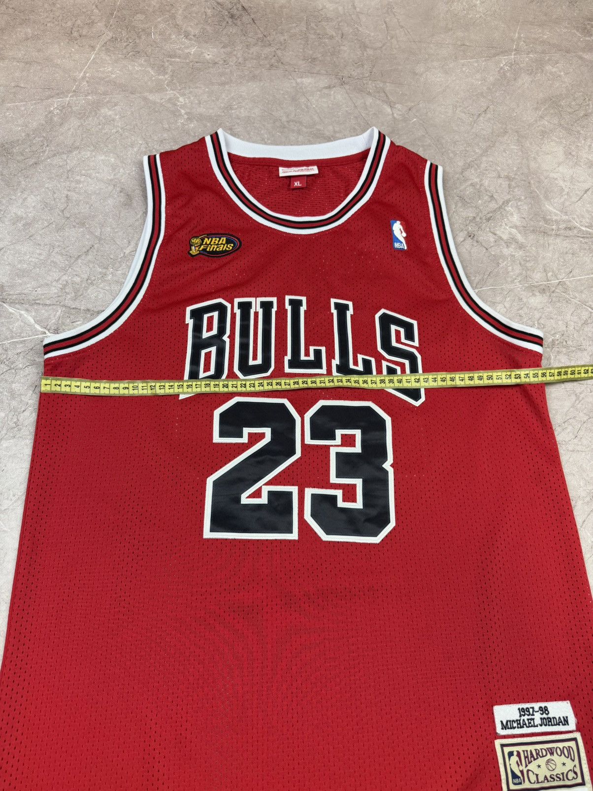 Mitchell & Ness Mitchell & Ness NBA Rep Jersey Bulls '97-'98 Michael Jordan Size US XL / EU 56 / 4 - 8 Thumbnail