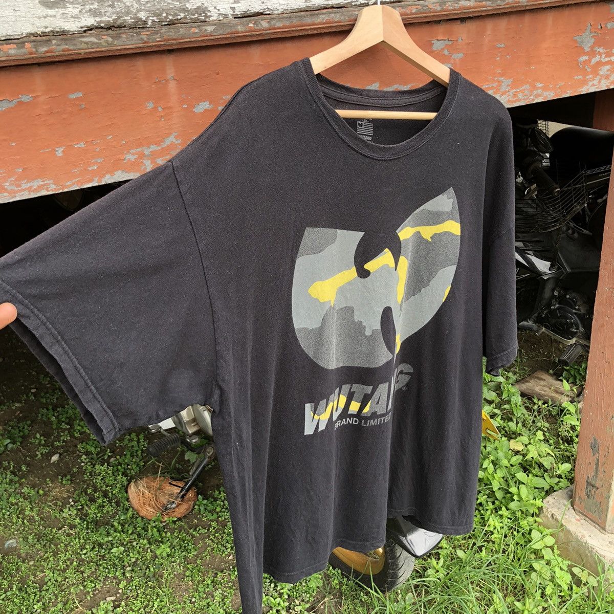 Band Tees 🔥Rare🔥 Wutang Brand Limited Big Saiz Tshirt Size US XXL / EU 58 / 5 - 7 Thumbnail