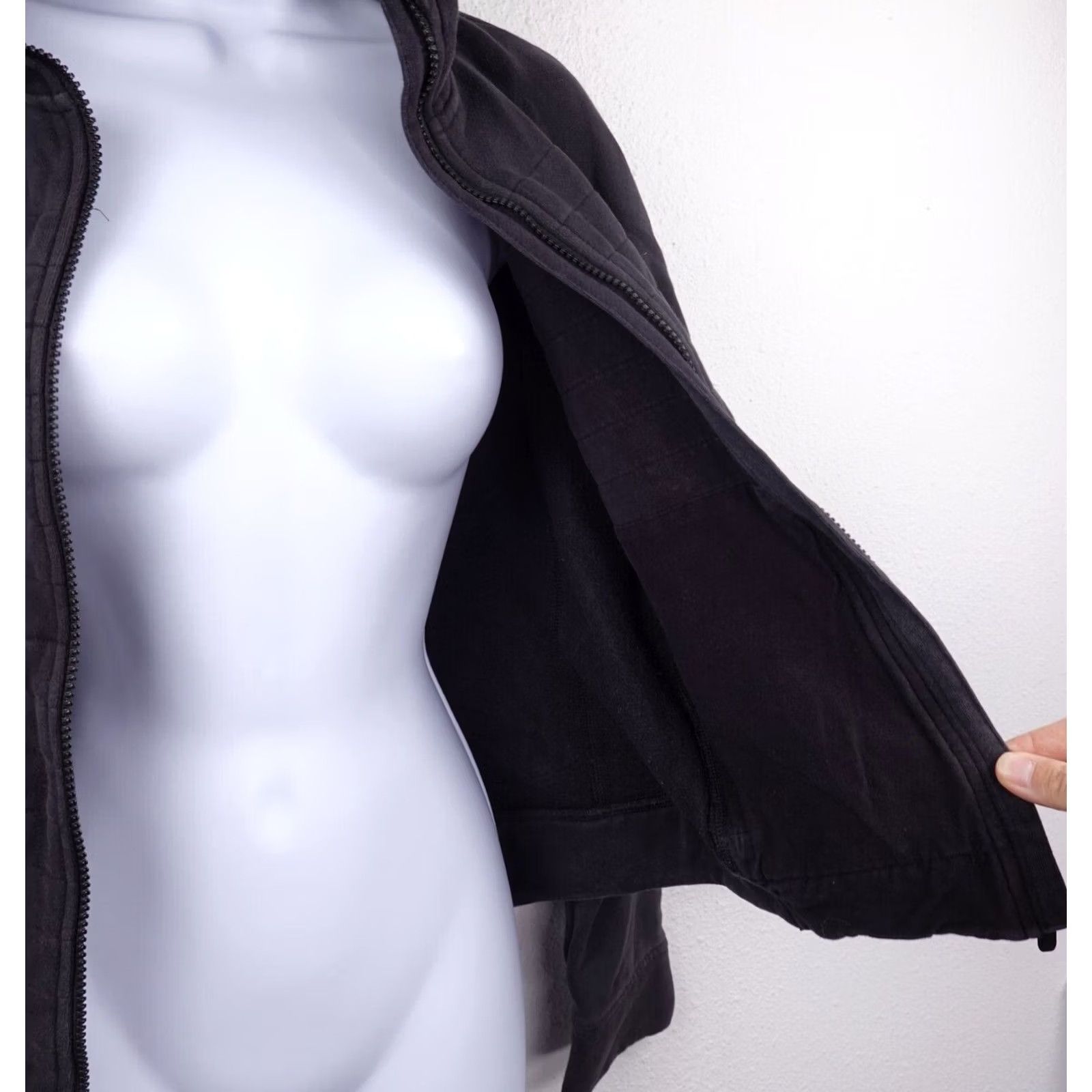 Lululemon Lululemon Scuba Full Zip Hoodie Fleece Sweatshirt Jacket Black Size 4 Women Long Sleeve Hooded Pockets Mock Neck Casual Activewear Zipper Logo Size S / US 4 / IT 40 - 5 Thumbnail